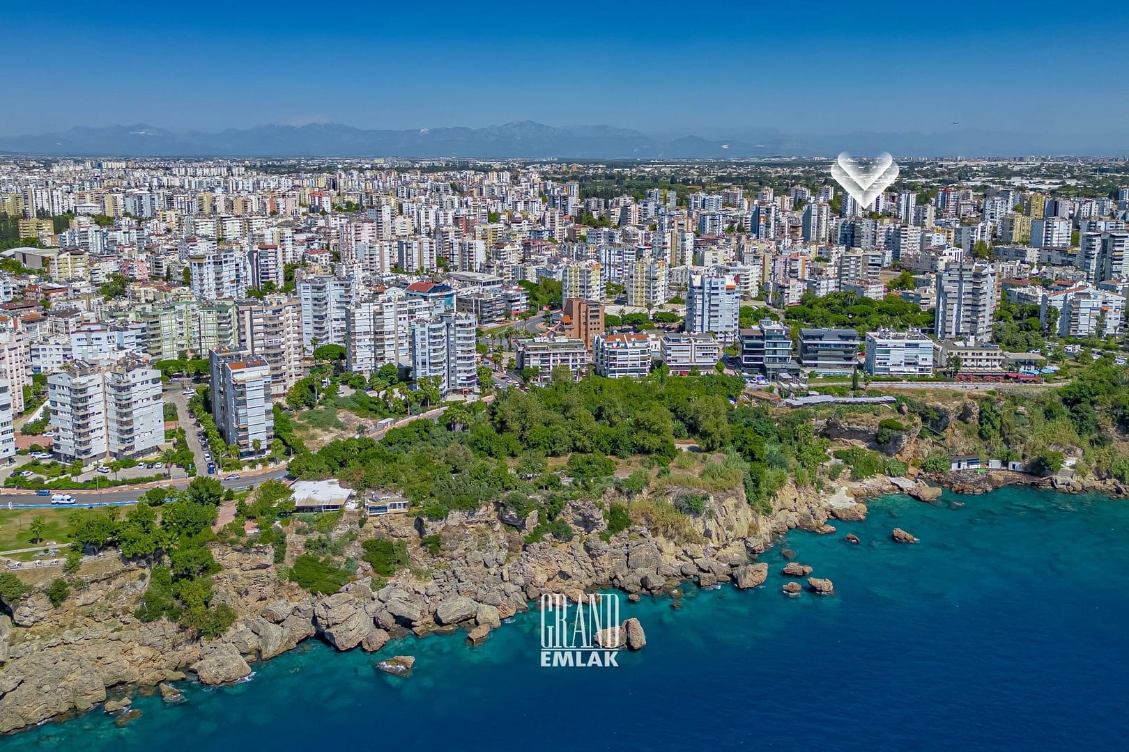 Antalya Yeşilbahçe’de Denize Yakın Satılık 3+1 Lüks Daire (2)