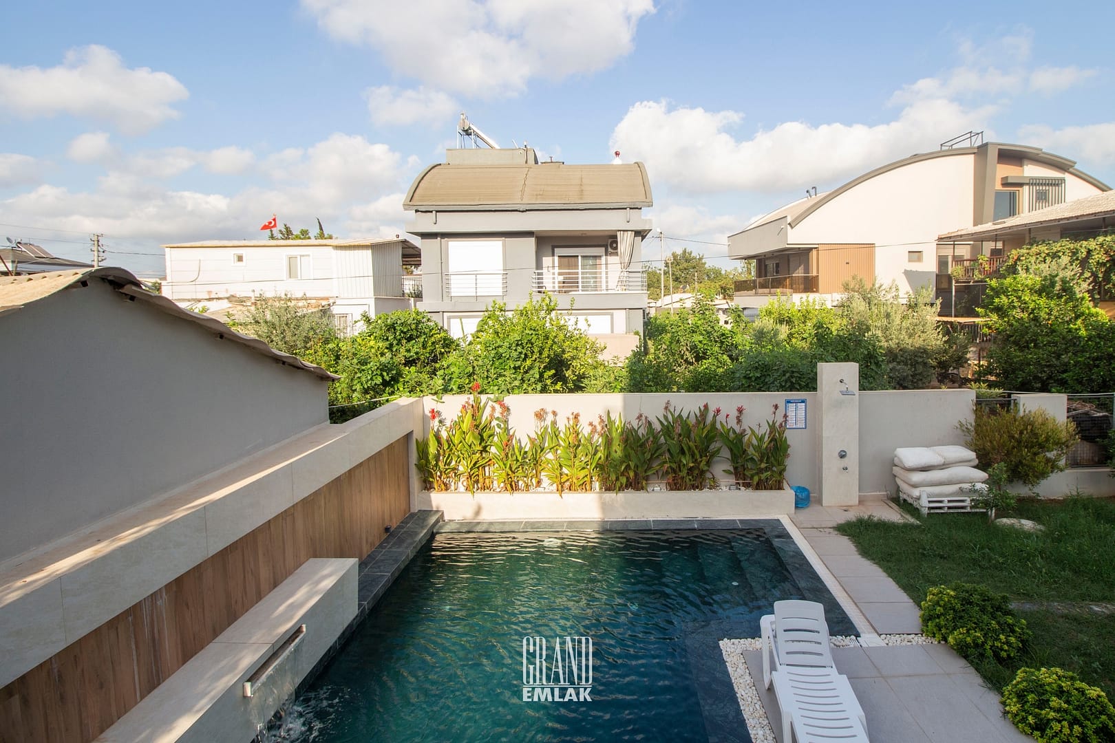 Lara Ermenek’te Sıfır Eşyalı Kiralık 2+1 Dubleks Daire