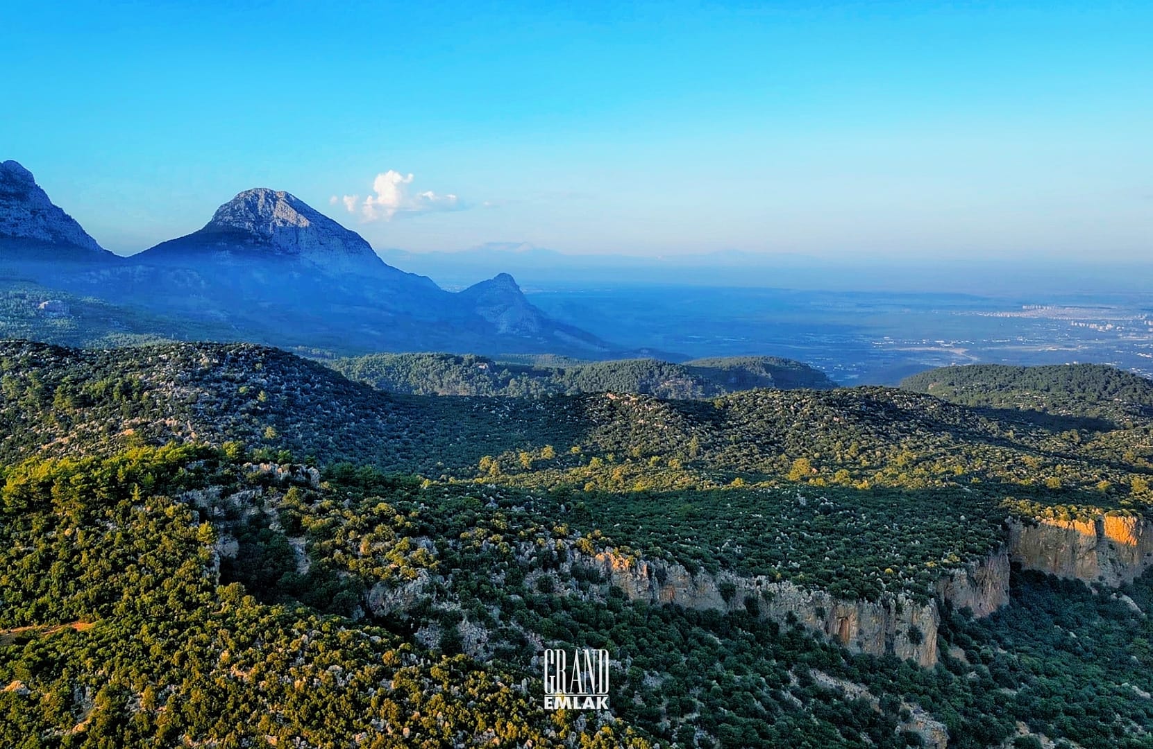 satılık villa ve 9,4 dönüm arazi logolu (12)