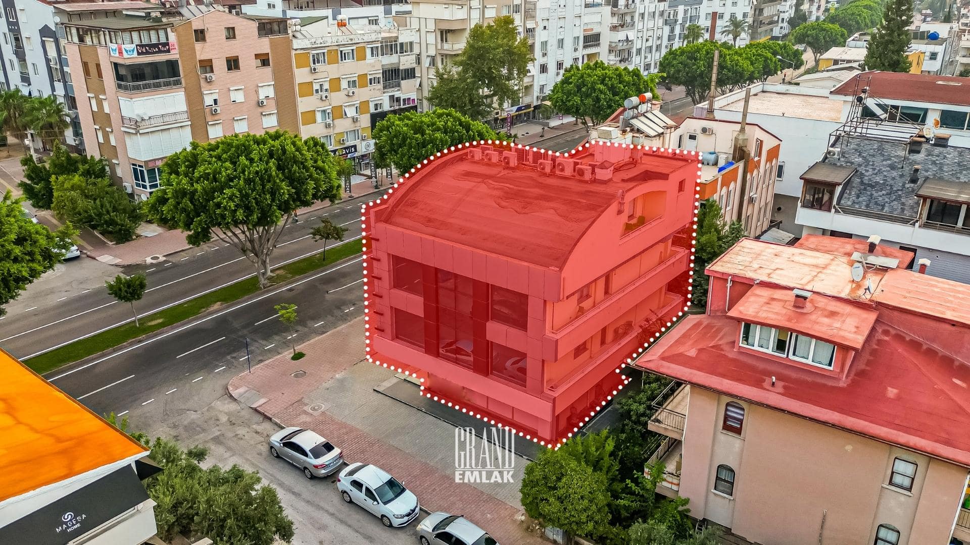 GARANTİ BİNASI SATILIK 3,5 KATLI KOMPLE BİNA (6)