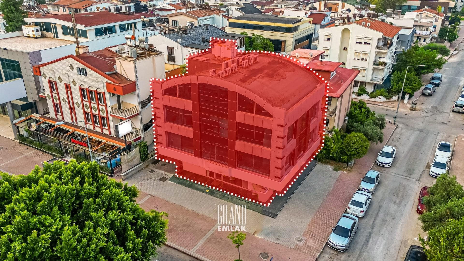 GARANTİ BİNASI SATILIK 3,5 KATLI KOMPLE BİNA (7)
