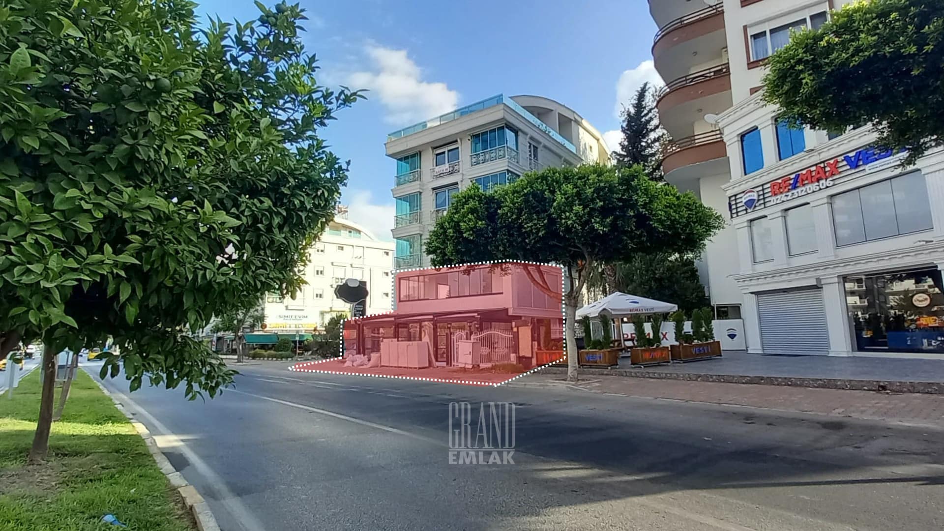 ŞİRİNYALI’DA, ANAYOL ÜZERİNDE SATILIK İŞYERİ (3)