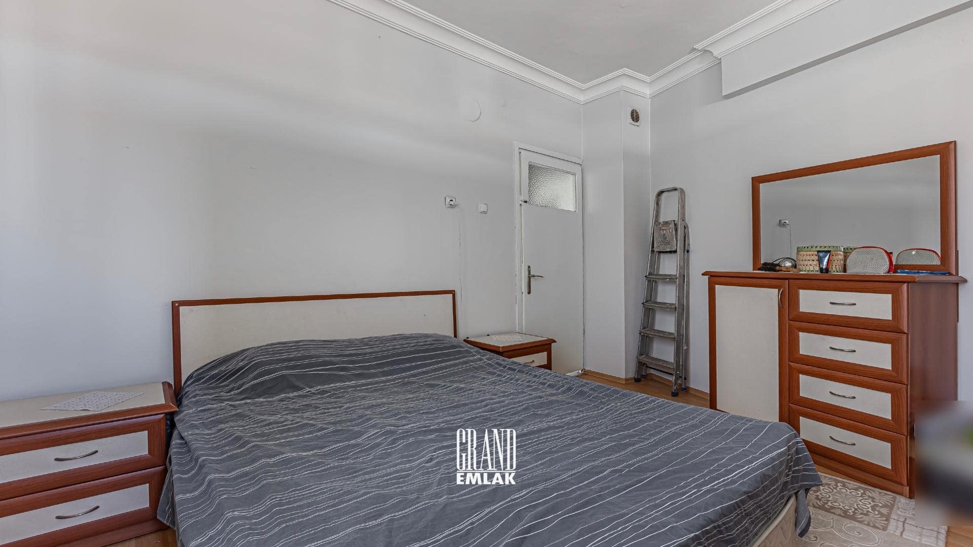 ANTALYA MURATPAŞA ÇAYBAŞI MAHALLESİNDE 3+1 SATILIK DAİRE (29)
