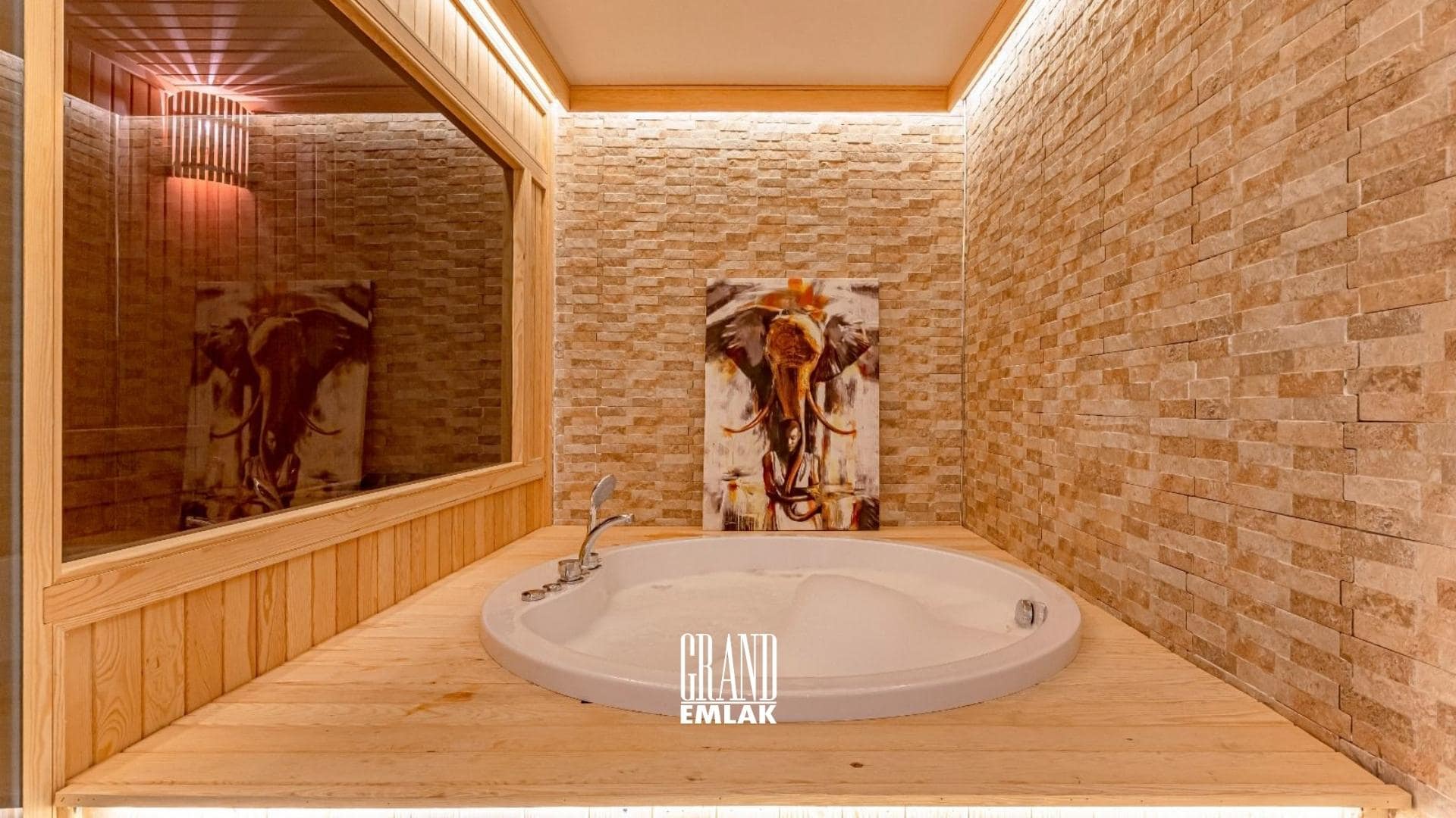 Antalya Kadriye’de, Müstakil Havuzlu Eşyalı 5+1 Satılık Villa (2)