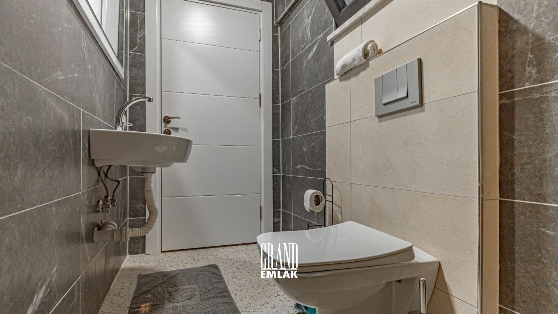 Antalya Kadriye’de, Müstakil Havuzlu Eşyalı 5+1 Satılık Villa (20)