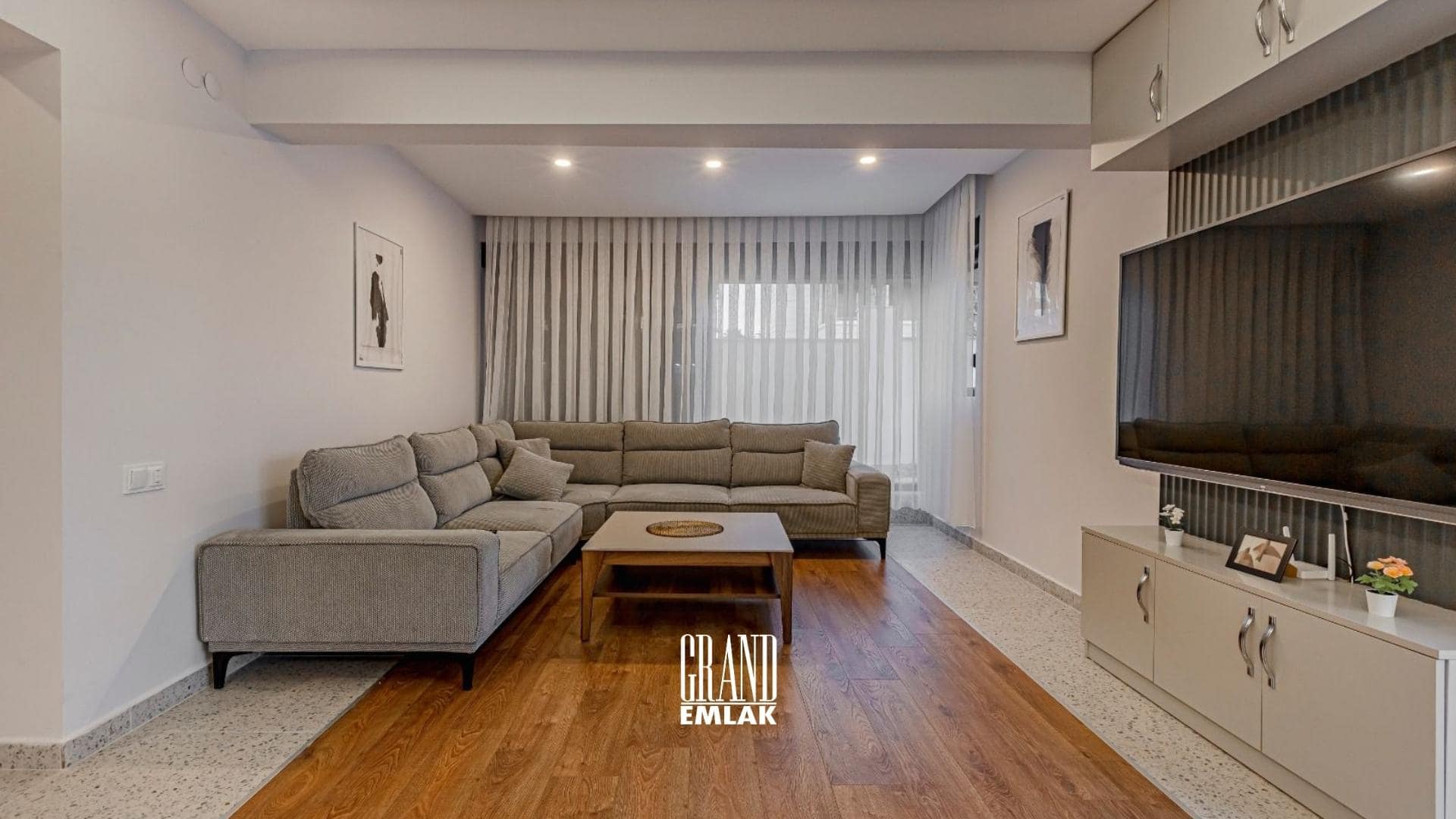 Antalya Kadriye’de, Müstakil Havuzlu Eşyalı 5+1 Satılık Villa (36)