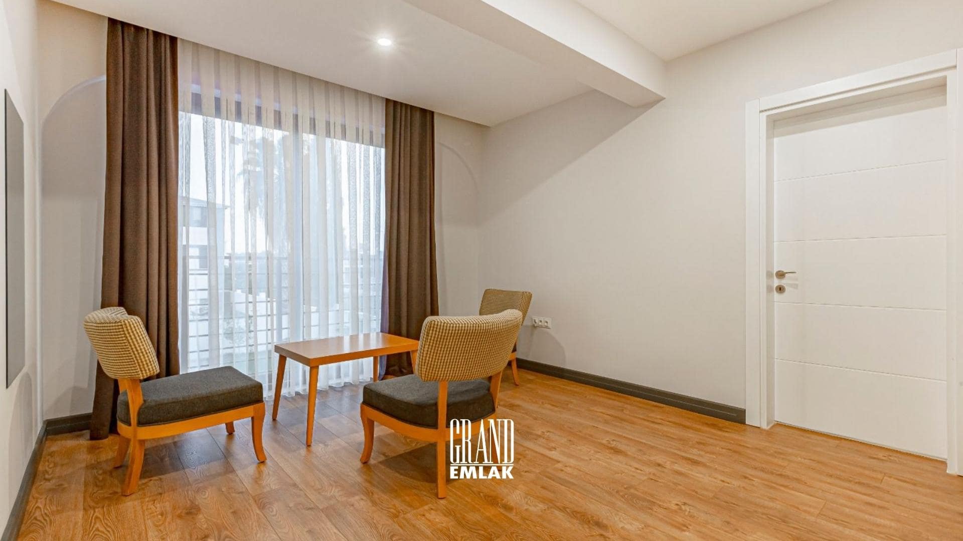 Antalya Kadriye’de, Müstakil Havuzlu Eşyalı 5+1 Satılık Villa (42)