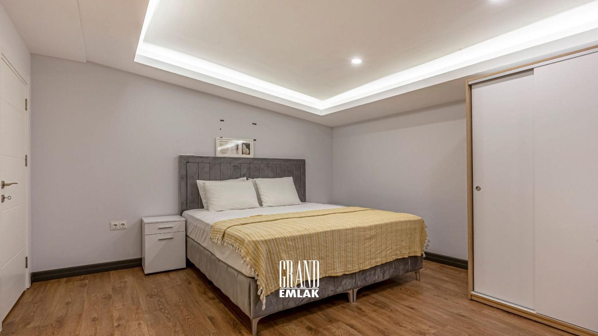 Antalya Kadriye’de, Müstakil Havuzlu Eşyalı 5+1 Satılık Villa (43)