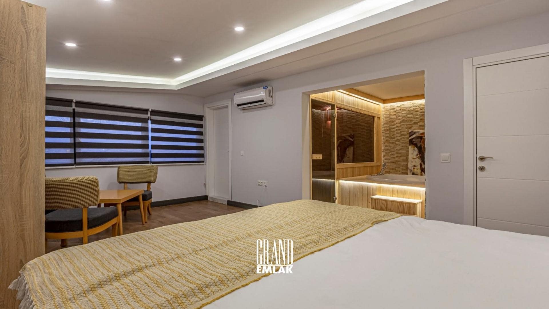 Antalya Kadriye’de, Müstakil Havuzlu Eşyalı 5+1 Satılık Villa (44)