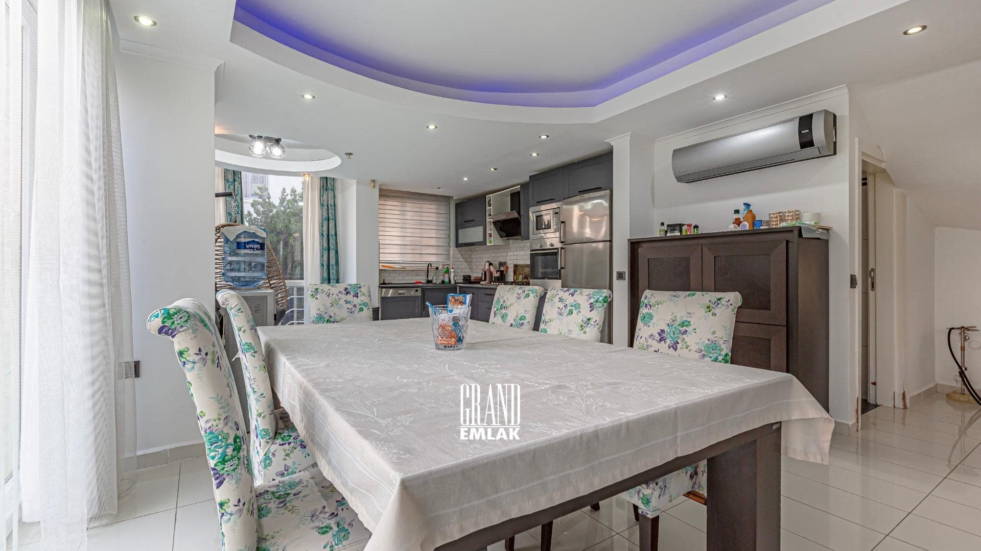 Antalya Kadriye’de, Müstakil Havuzlu ve Eşyalı 3+1 Satılık Villa (32)