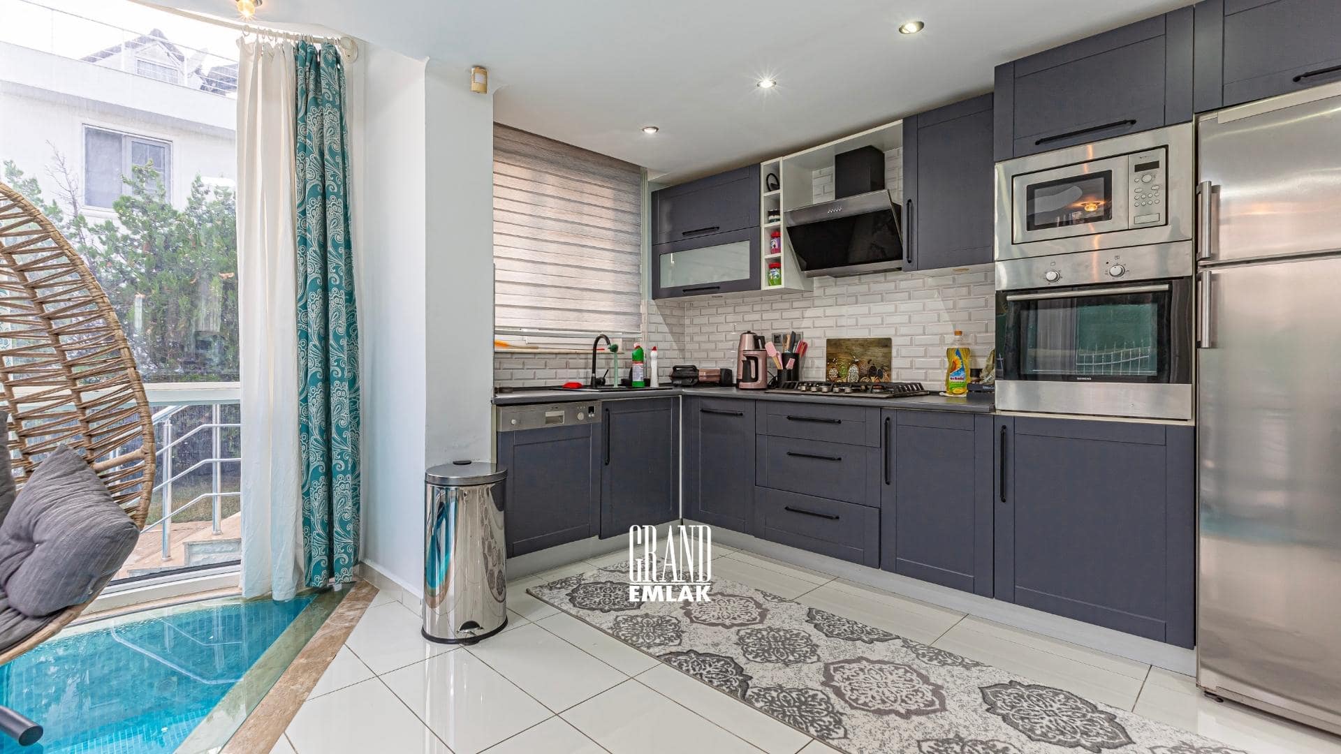 Antalya Kadriye’de, Müstakil Havuzlu ve Eşyalı 3+1 Satılık Villa (34)