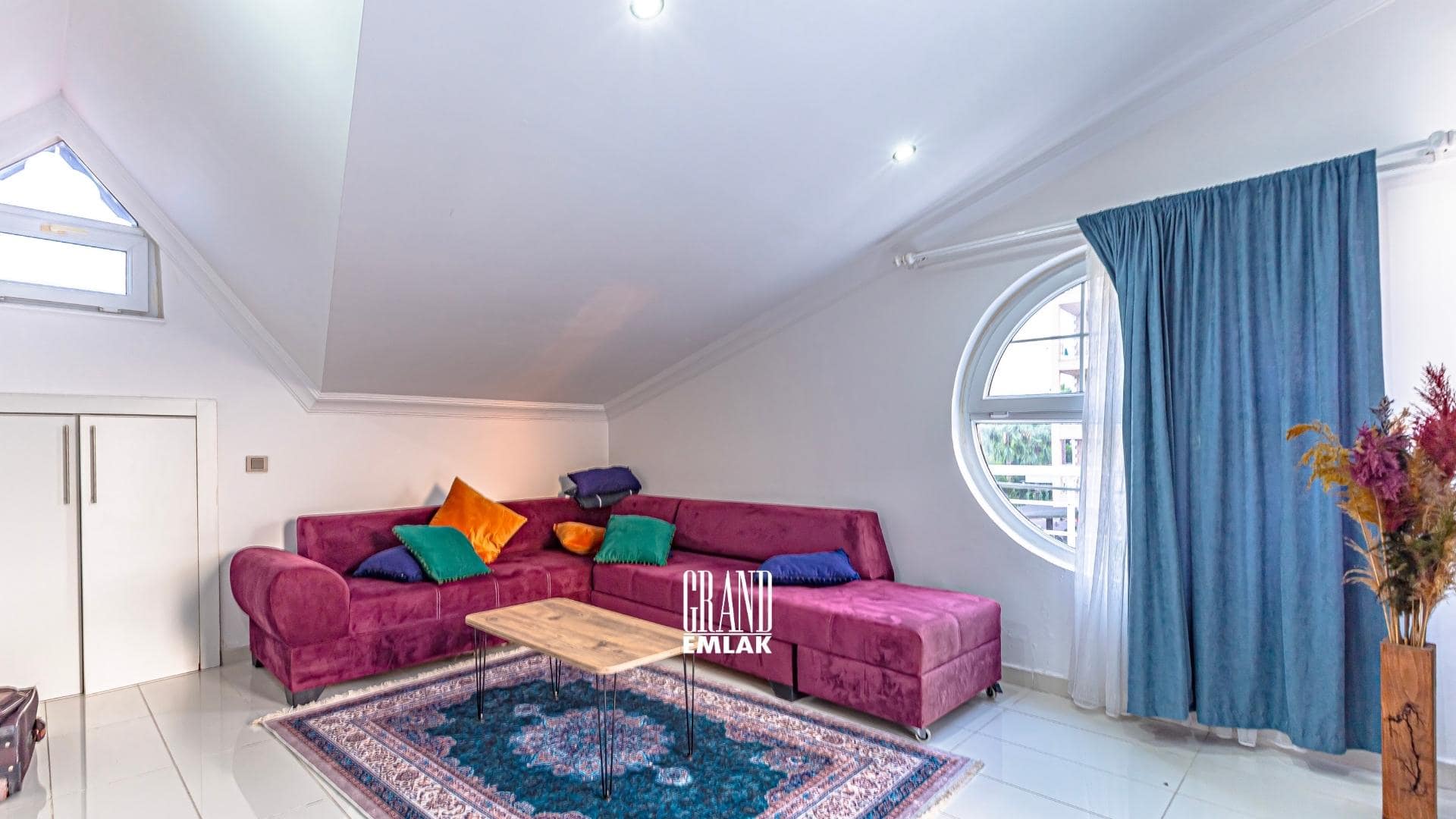 Antalya Kadriye’de, Müstakil Havuzlu ve Eşyalı 3+1 Satılık Villa (4)