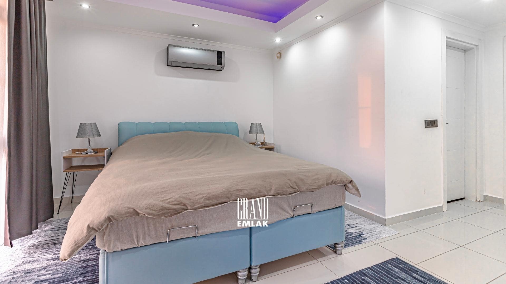 Antalya Kadriye’de, Müstakil Havuzlu ve Eşyalı 3+1 Satılık Villa (8)