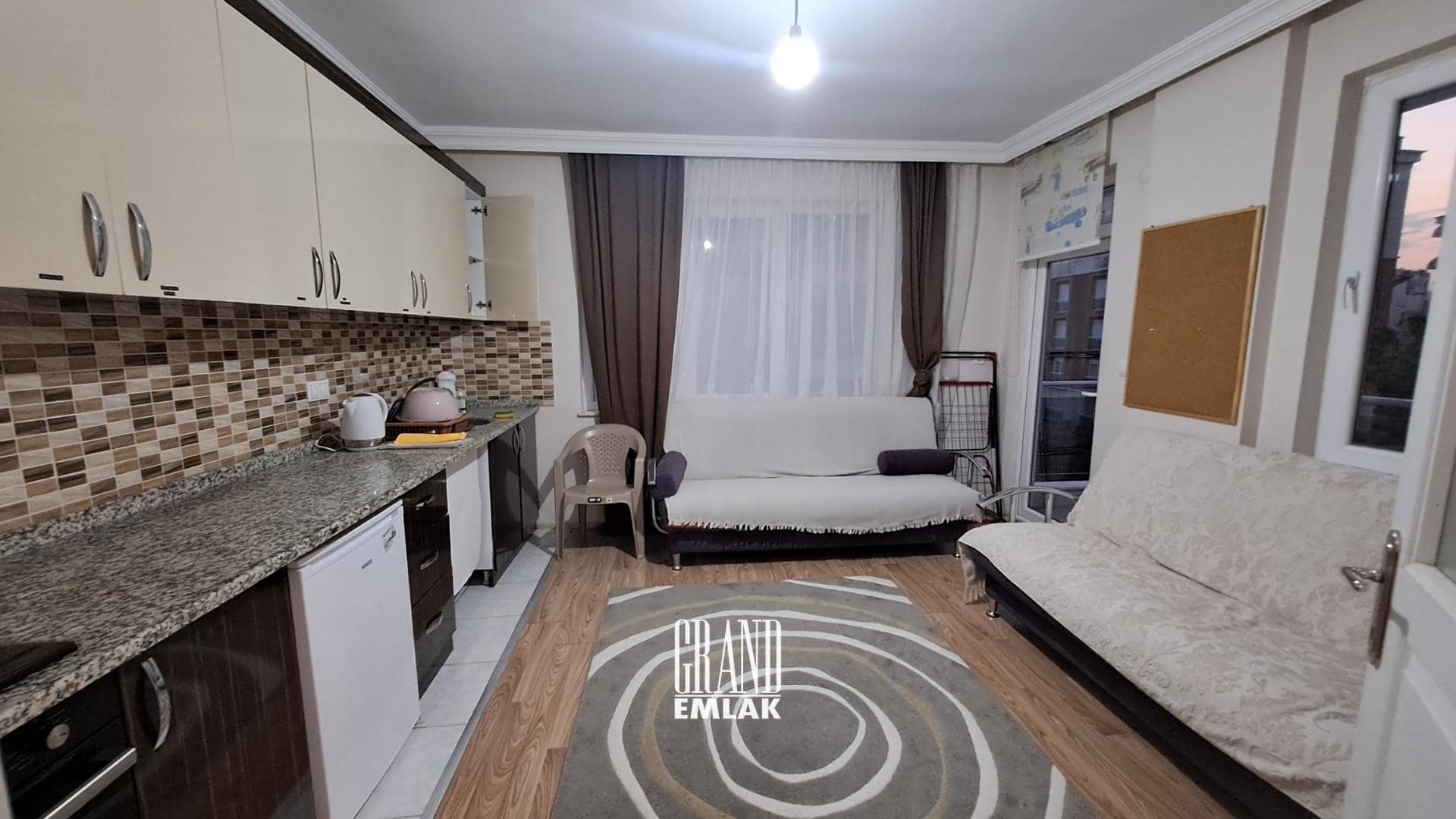 Antalya, Kızıltoprak’ta Mobilyalı 2+1 Kiralık Daire (6)