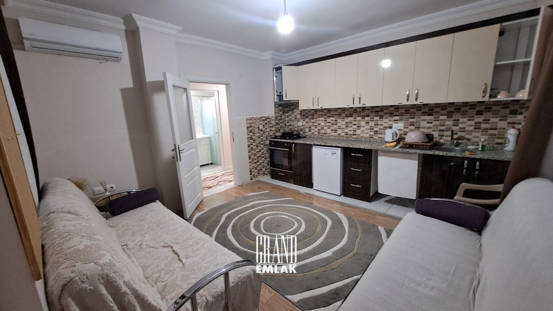 Antalya, Kızıltoprak’ta Mobilyalı 2+1 Kiralık Daire (7)