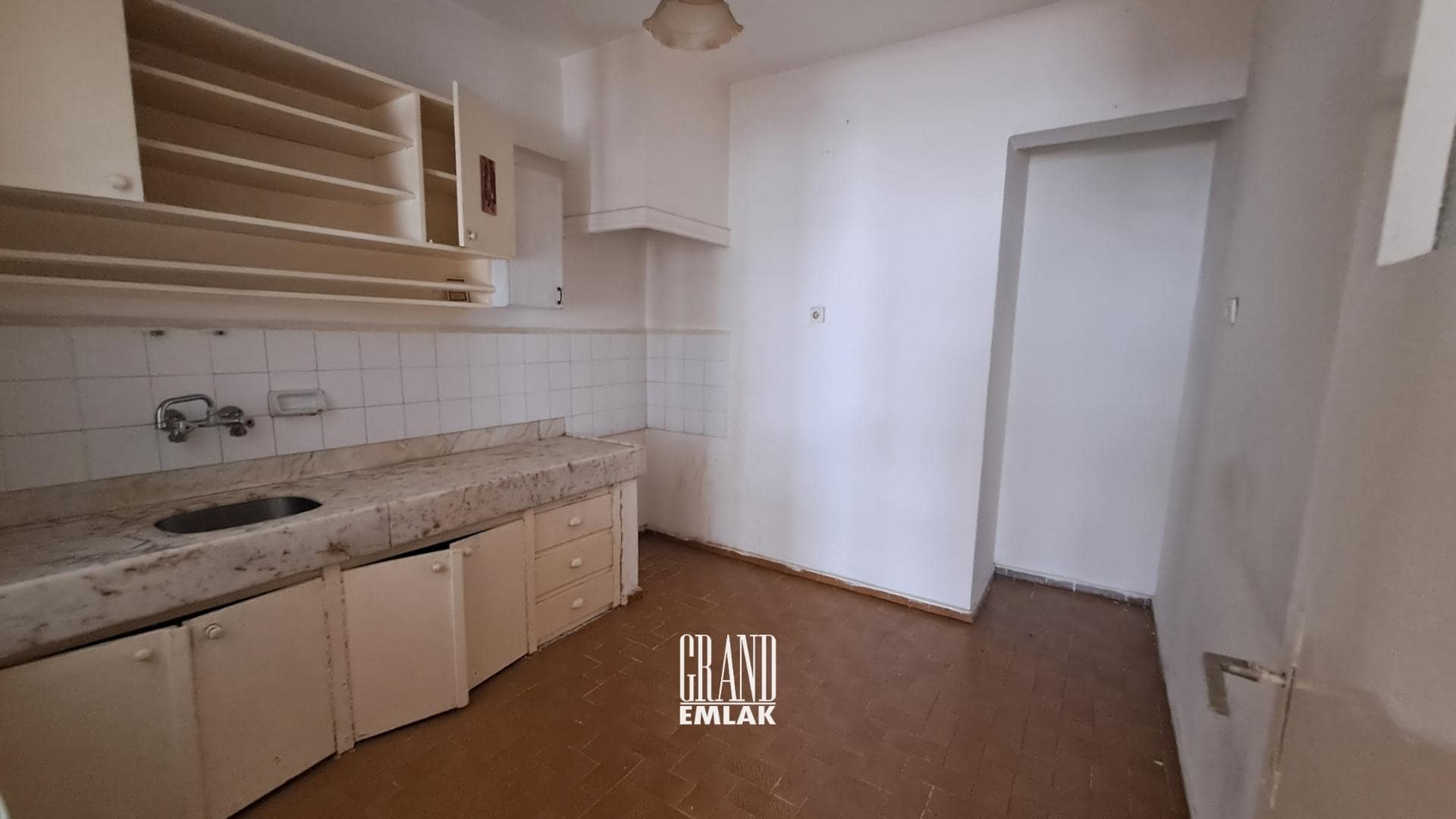 Antalya, Muratpaşa’da Üçkapılar Yakını 2+1 Kiralık Daire (natalia) (10)