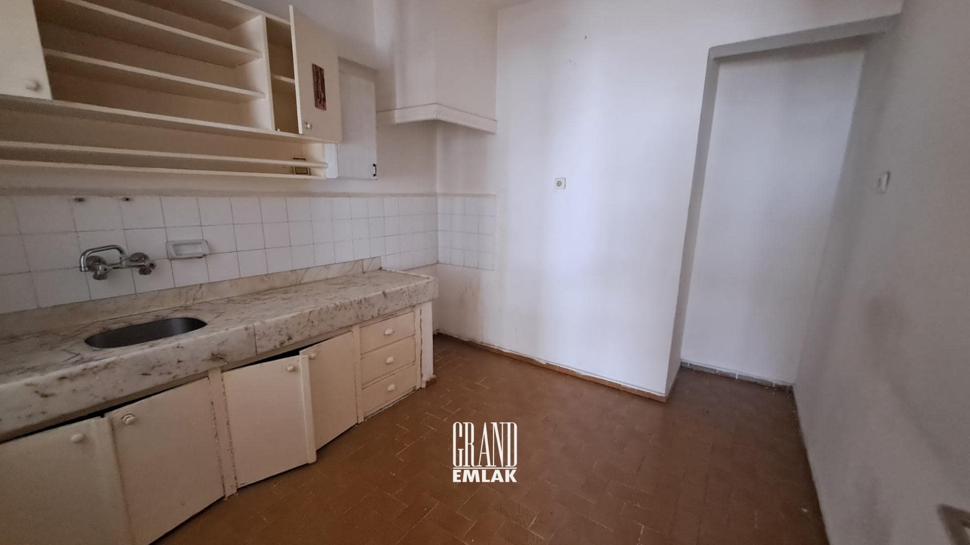 Antalya, Muratpaşa’da Üçkapılar Yakını 2+1 Kiralık Daire (natalia) (12)