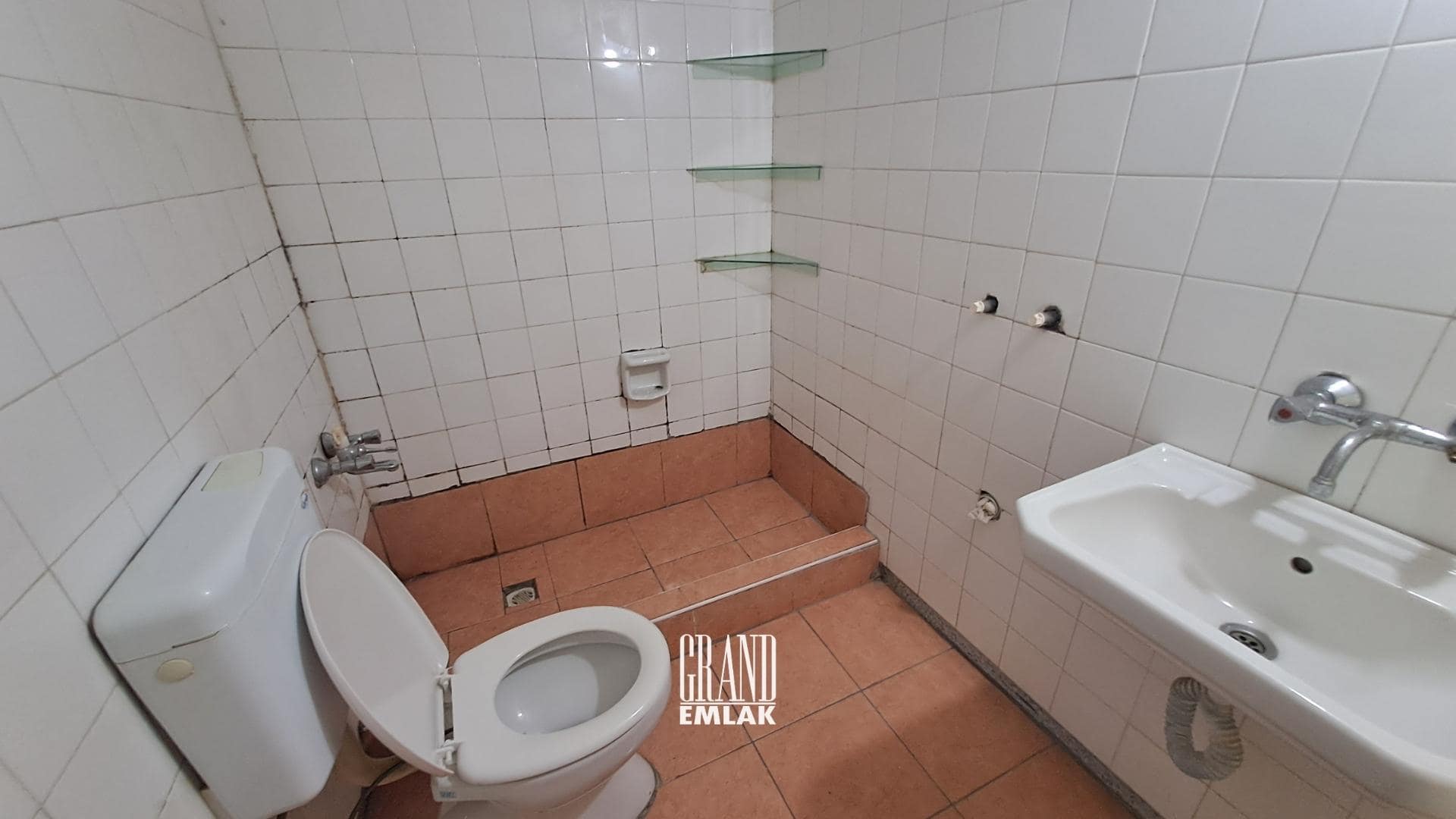 Antalya, Muratpaşa’da Üçkapılar Yakını 2+1 Kiralık Daire (natalia) (8)