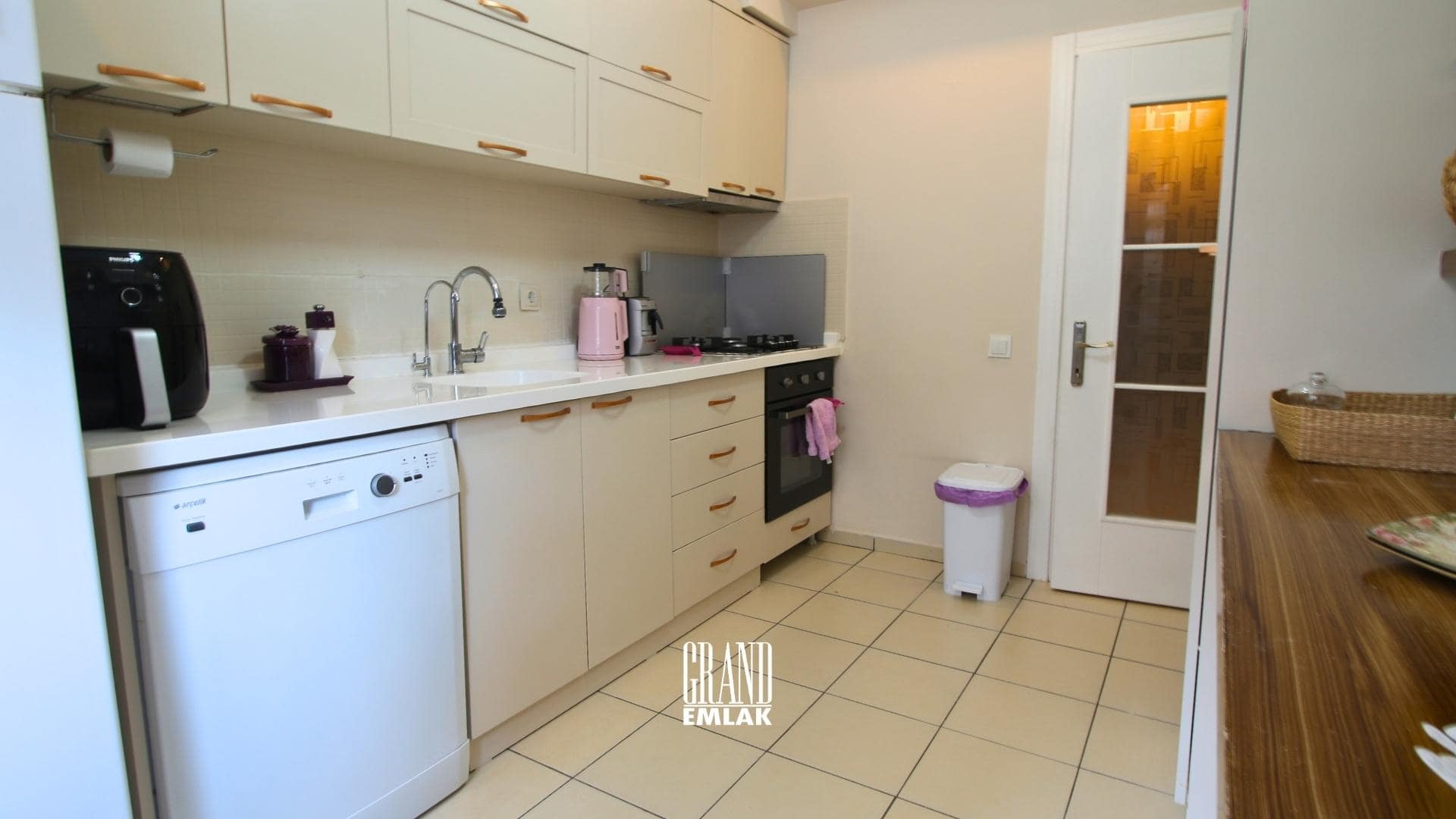 Antalya, Termessos Bulvarı’nda 2+1 Satılık Daire (MERİÇ TUANA SİTESİ) (1)