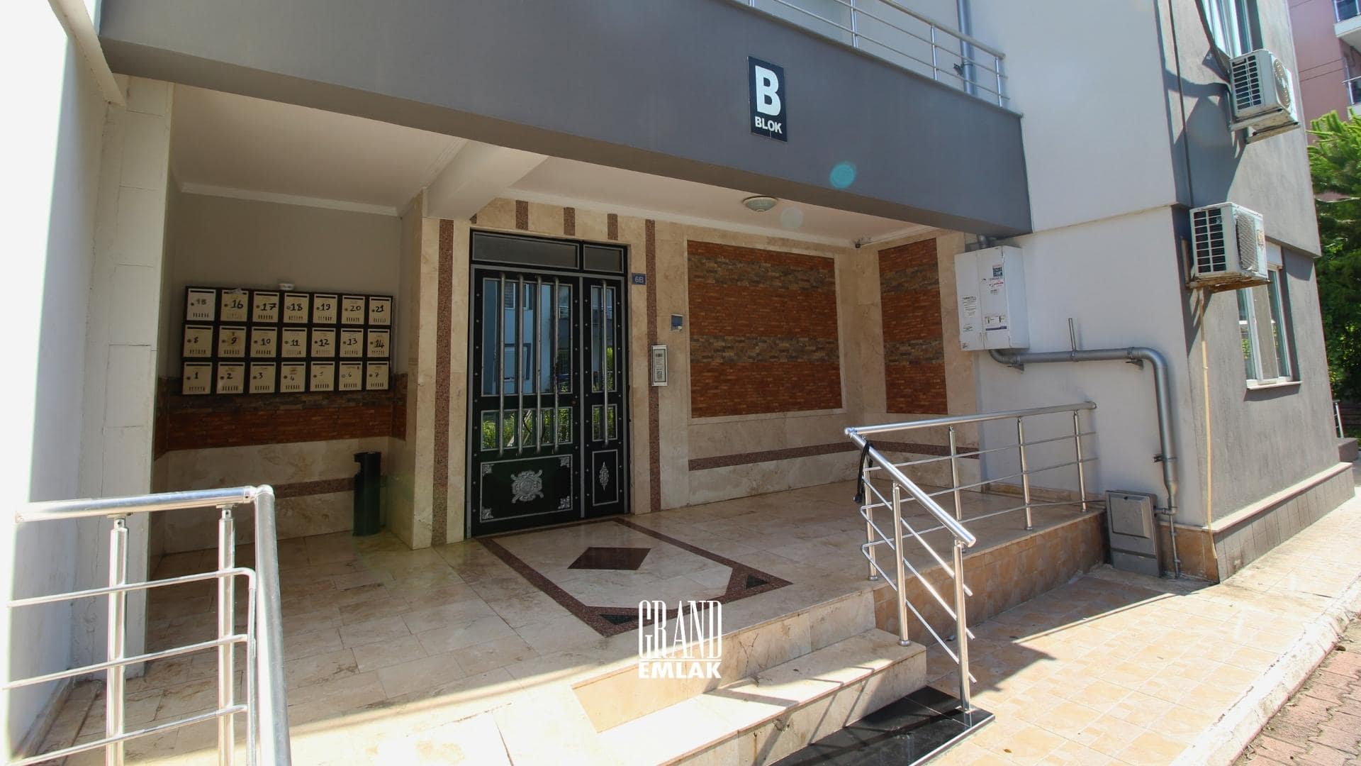 Antalya, Termessos Bulvarı’nda 2+1 Satılık Daire (MERİÇ TUANA SİTESİ) (23)