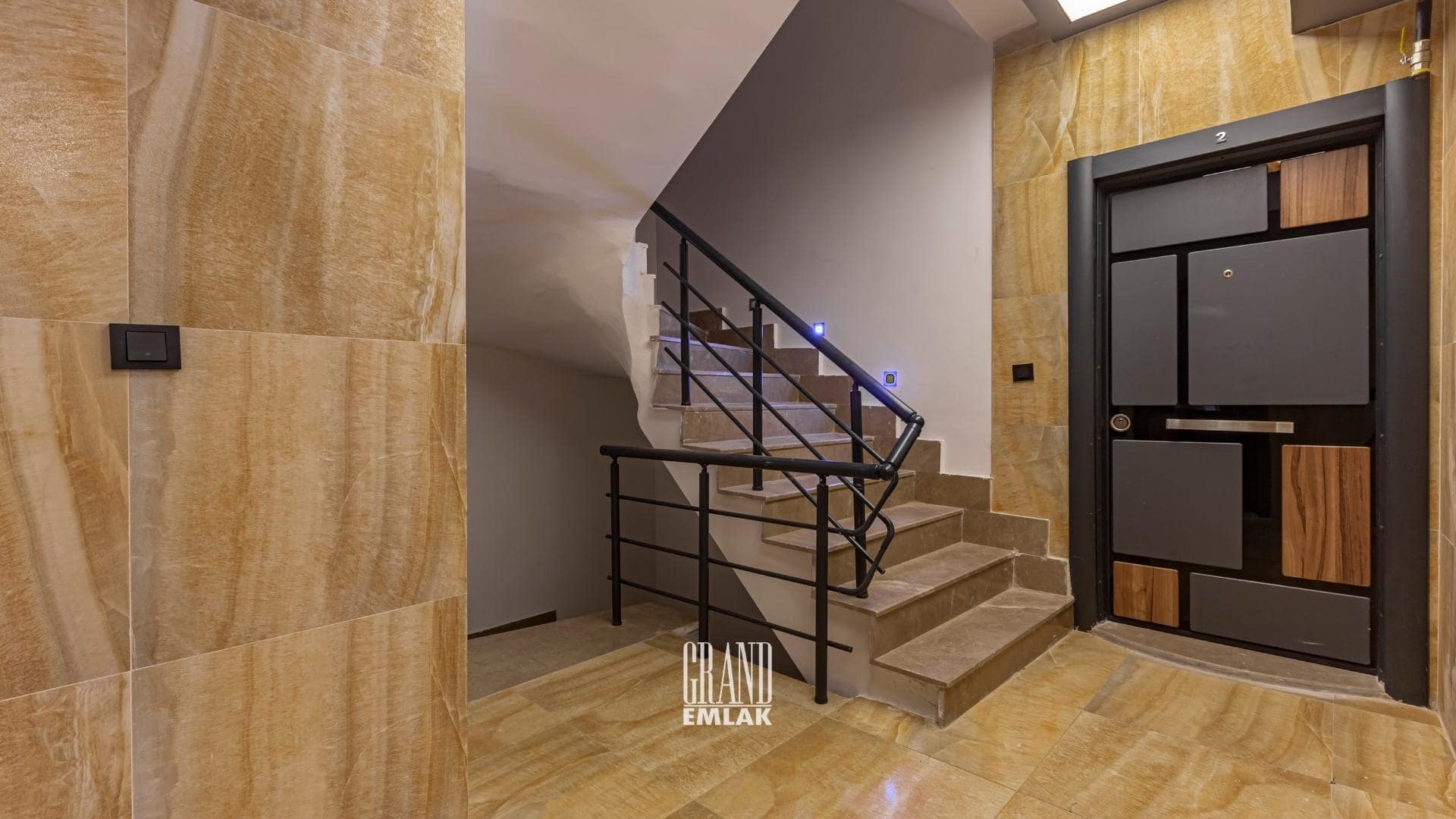 Kale Kapısına Yürüme Mesafesinde 2+1 Kiralık Daire (3)