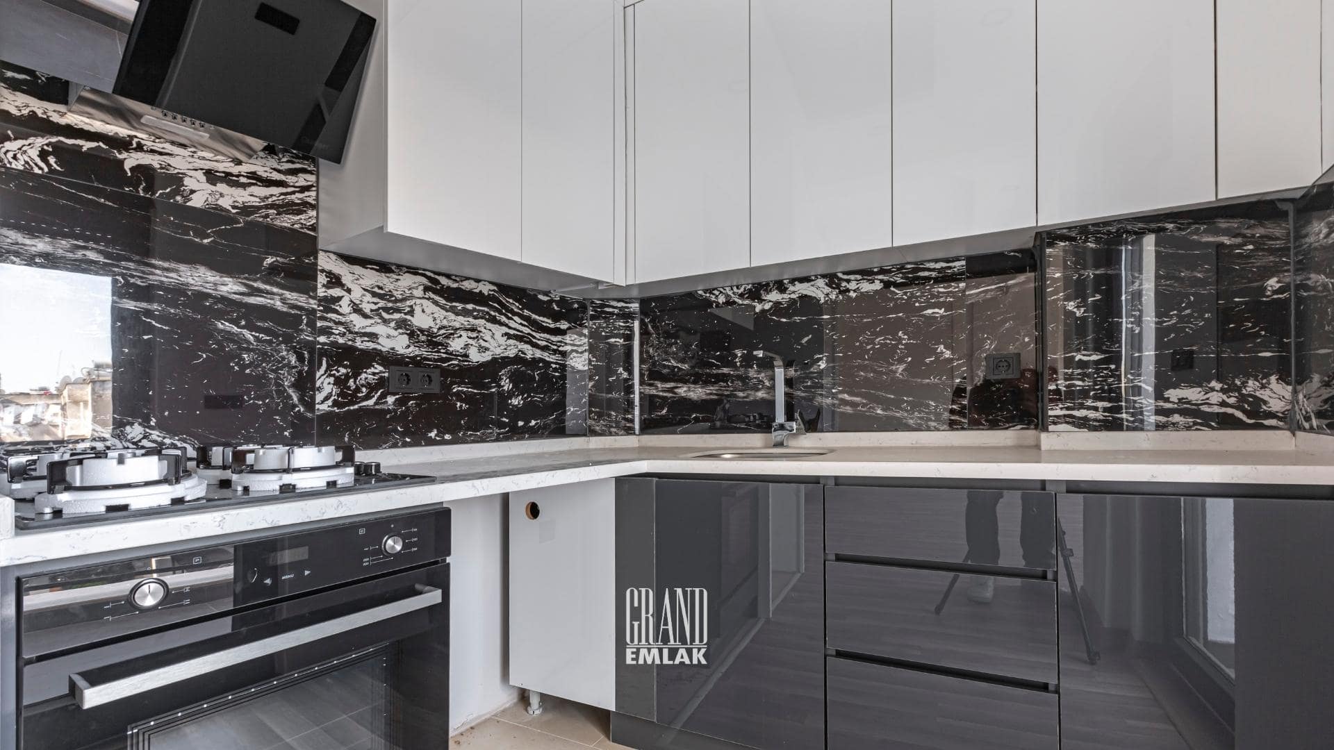 Kale Kapısına Yürüme Mesafesinde 2+1 Kiralık Daire (8)