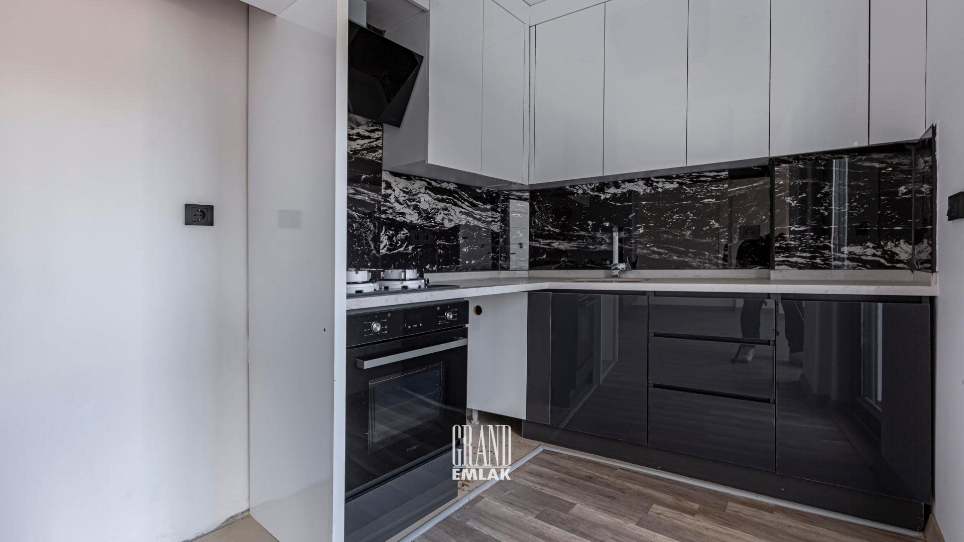 Kale Kapısına Yürüme Mesafesinde 2+1 Kiralık Daire (9)