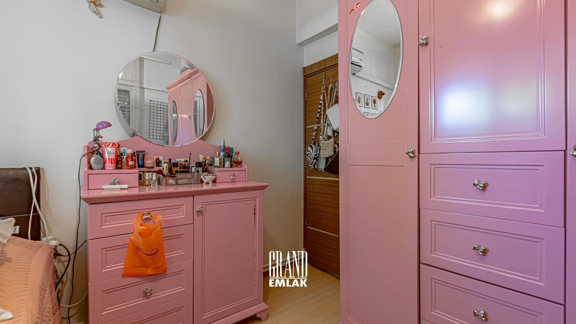 Yeşilbahçe’de Bahçe Katı 2+1 Satılık Daire (10)