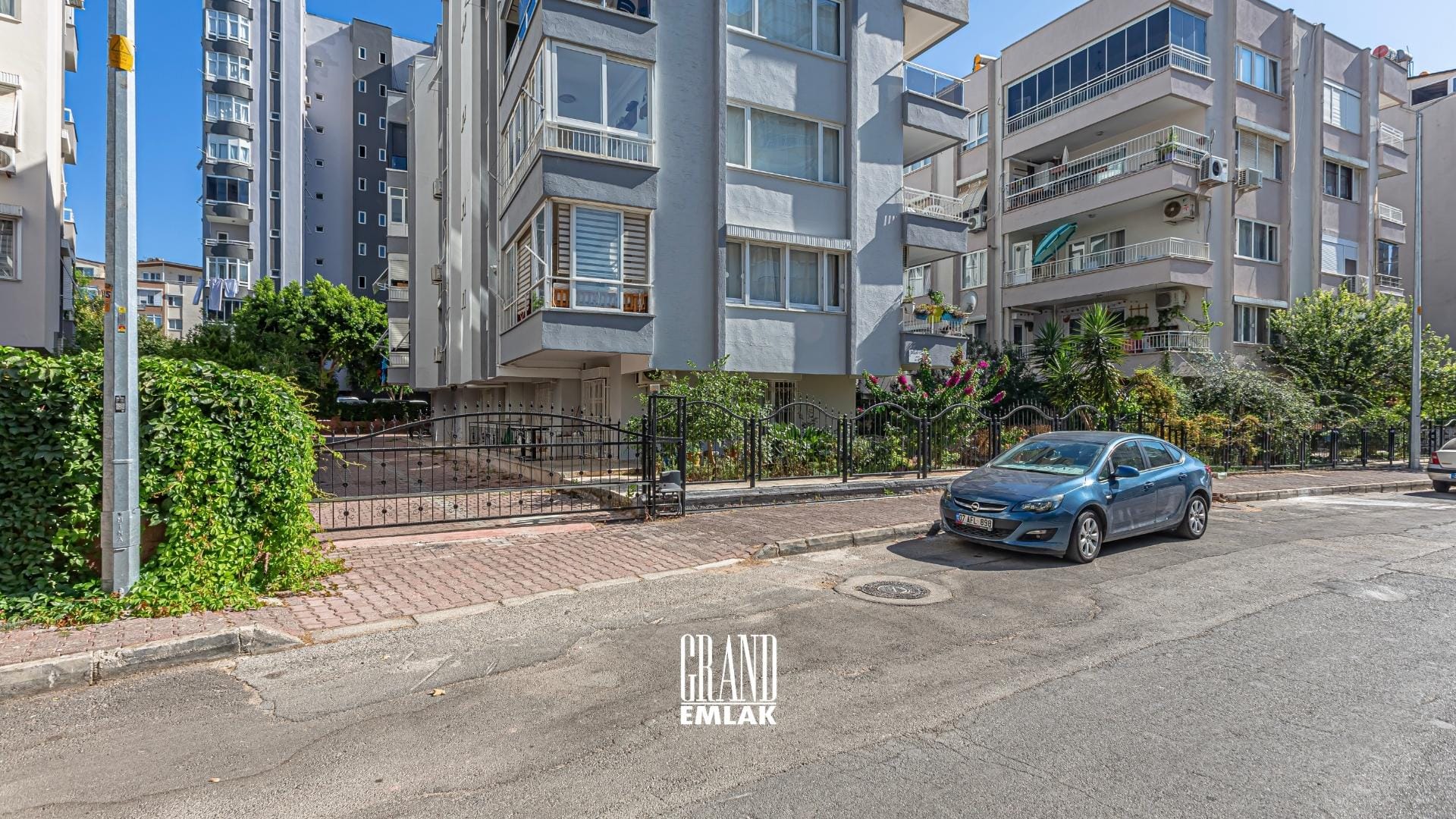 Yeşilbahçe’de Bahçe Katı 2+1 Satılık Daire (15)