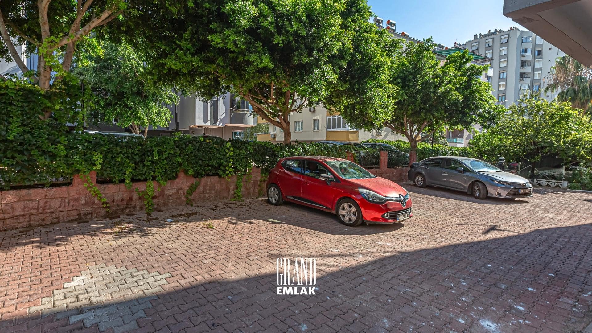 Yeşilbahçe’de Bahçe Katı 2+1 Satılık Daire (18)