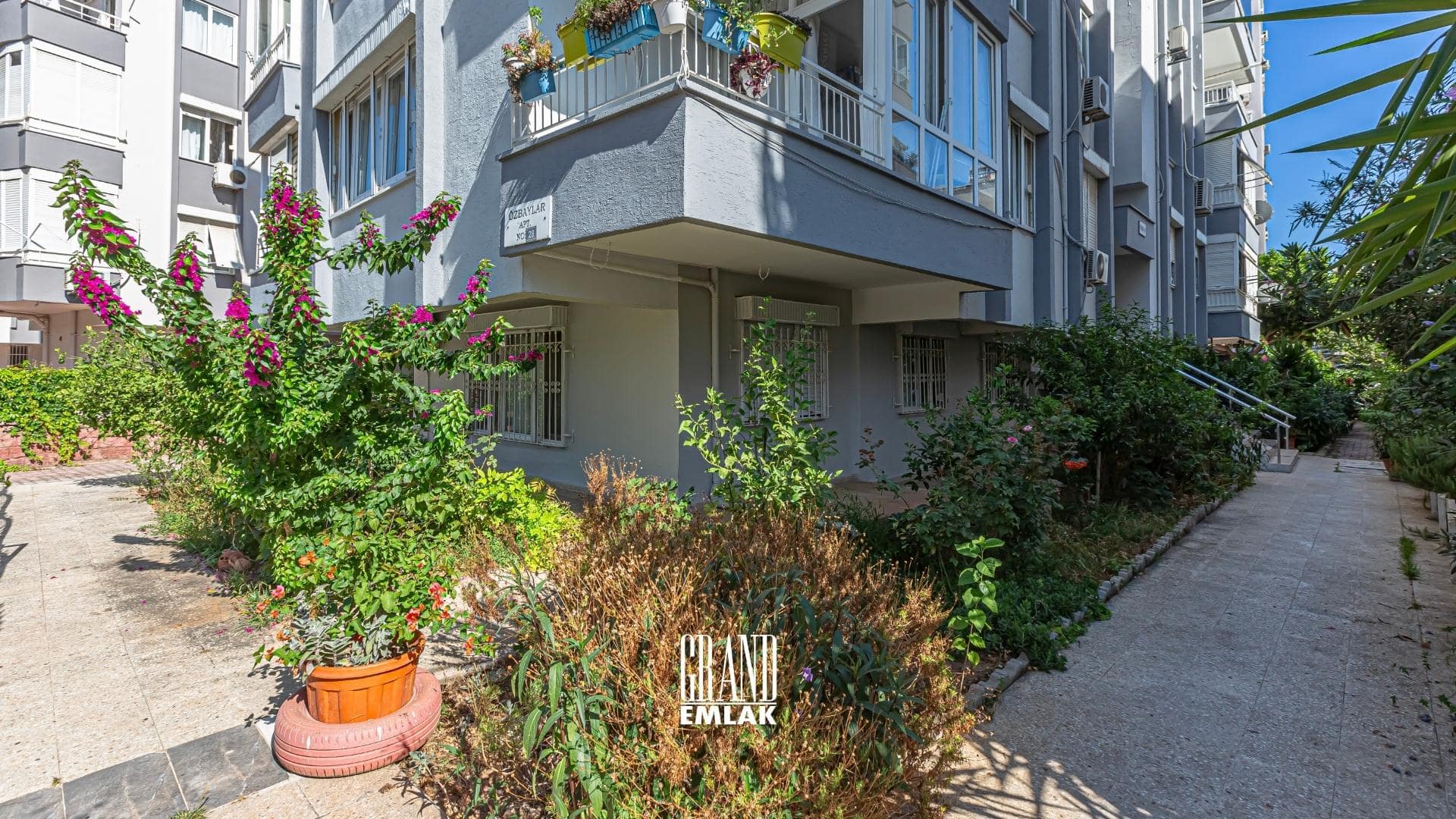 Yeşilbahçe’de Bahçe Katı 2+1 Satılık Daire (19)