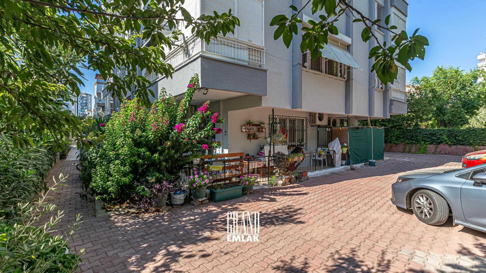 Yeşilbahçe’de Bahçe Katı 2+1 Satılık Daire (20)