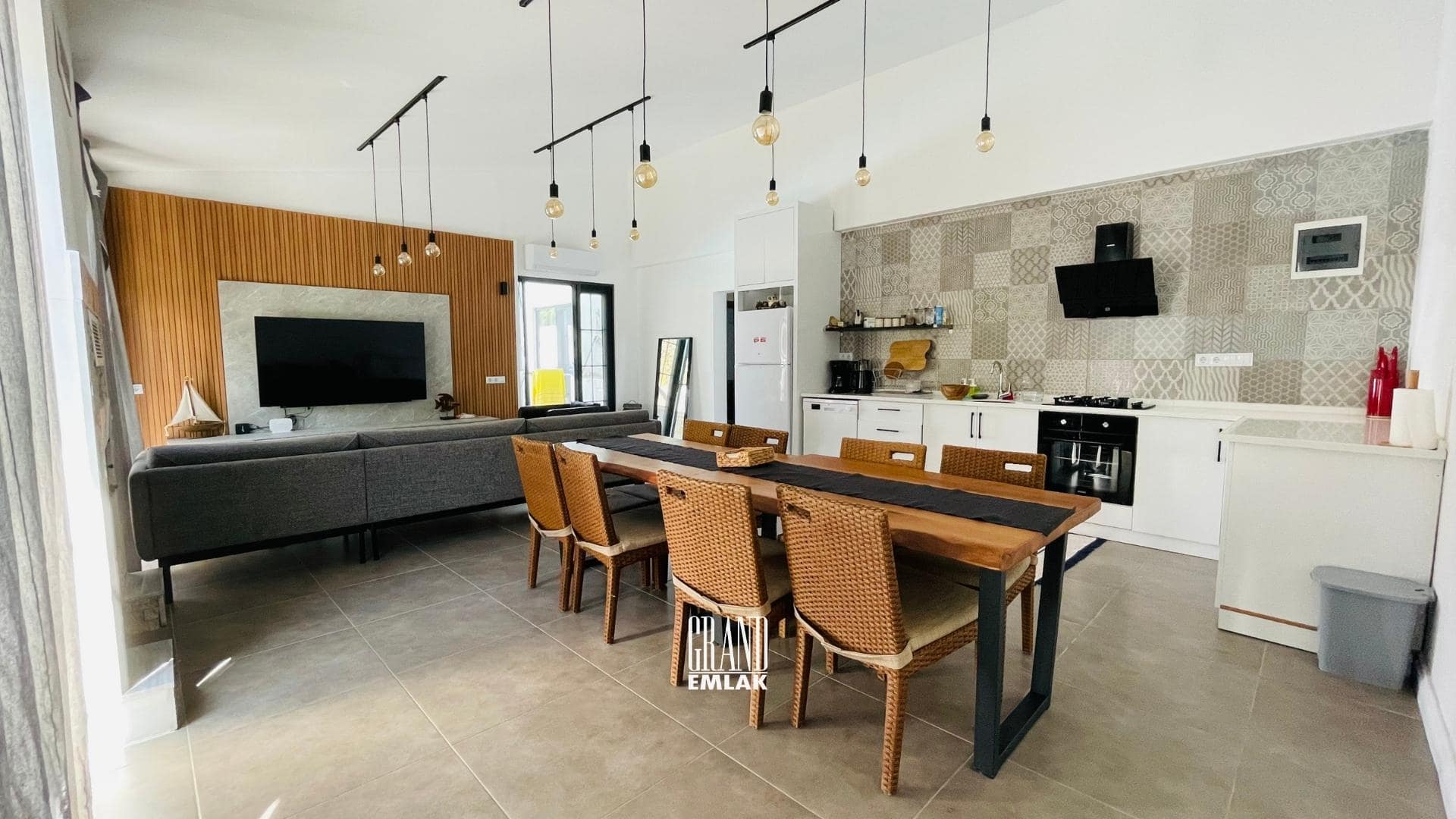 Antalya Adrasan’da Full Eşyalı Kiralık 2+1 Daire (2)