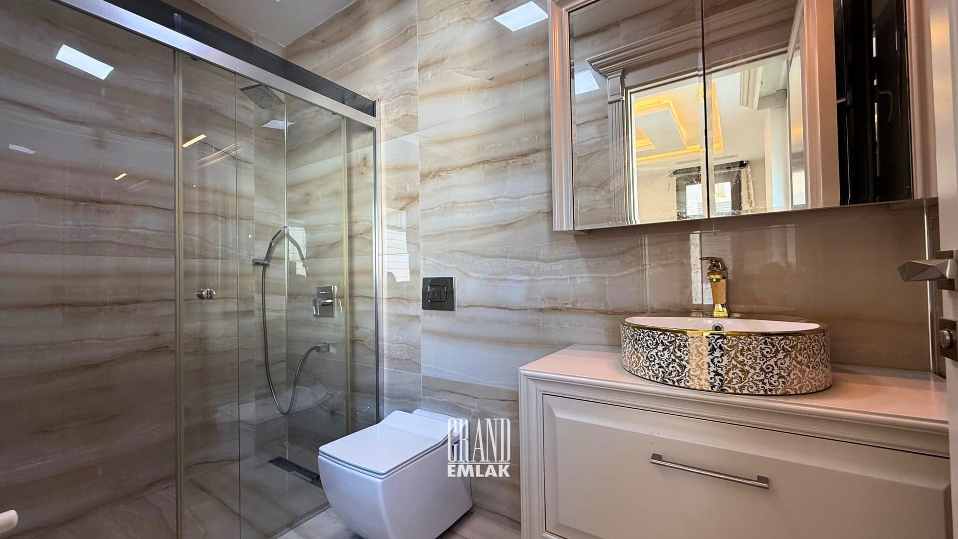 KEMERAĞZI, ESİLARA SİTESİNDE ASANSÖRLÜ HAVUZLU 5+1 SATILIK VİLLA (12)