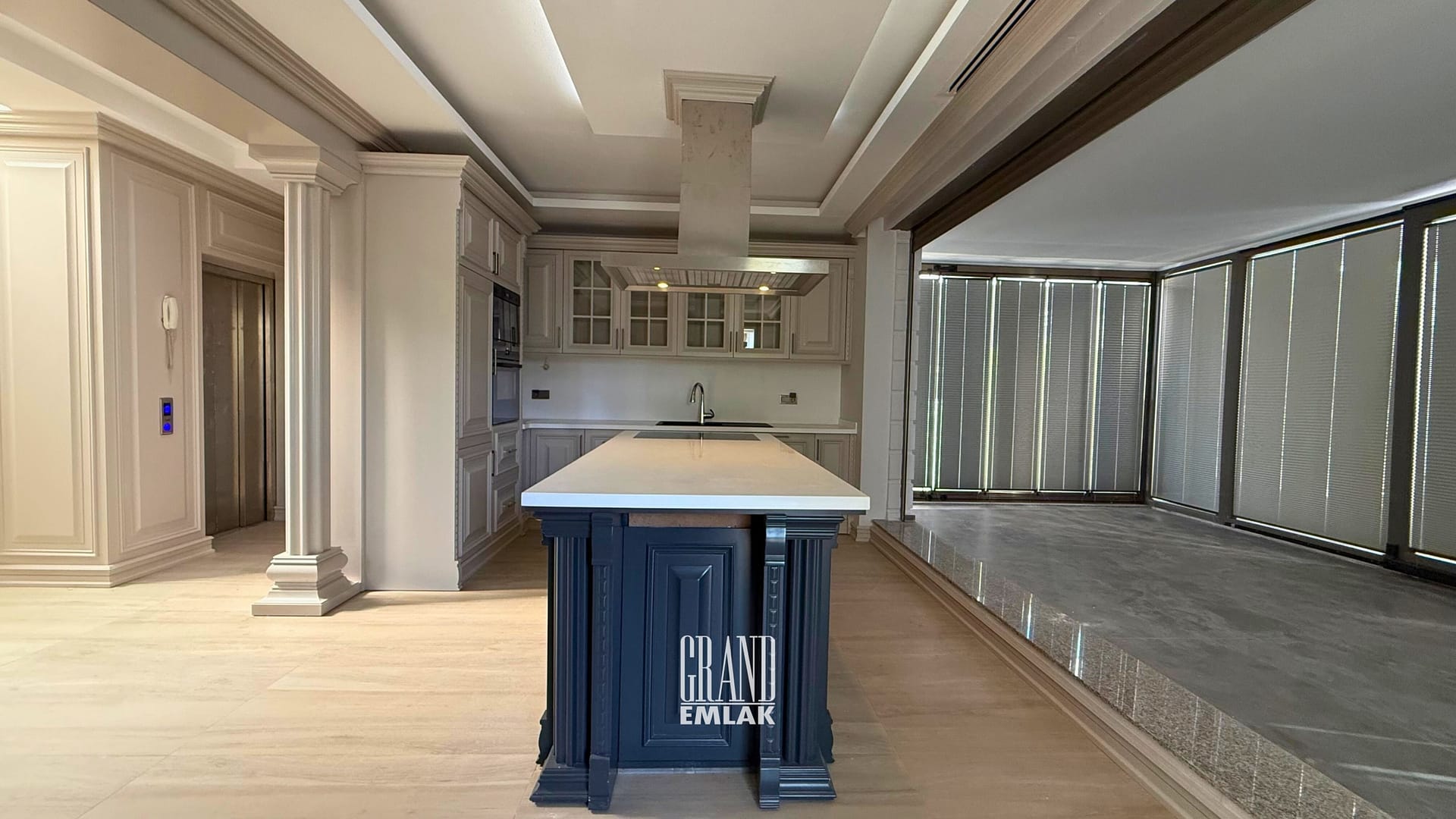 KEMERAĞZI, ESİLARA SİTESİNDE ASANSÖRLÜ HAVUZLU 5+1 SATILIK VİLLA (20)