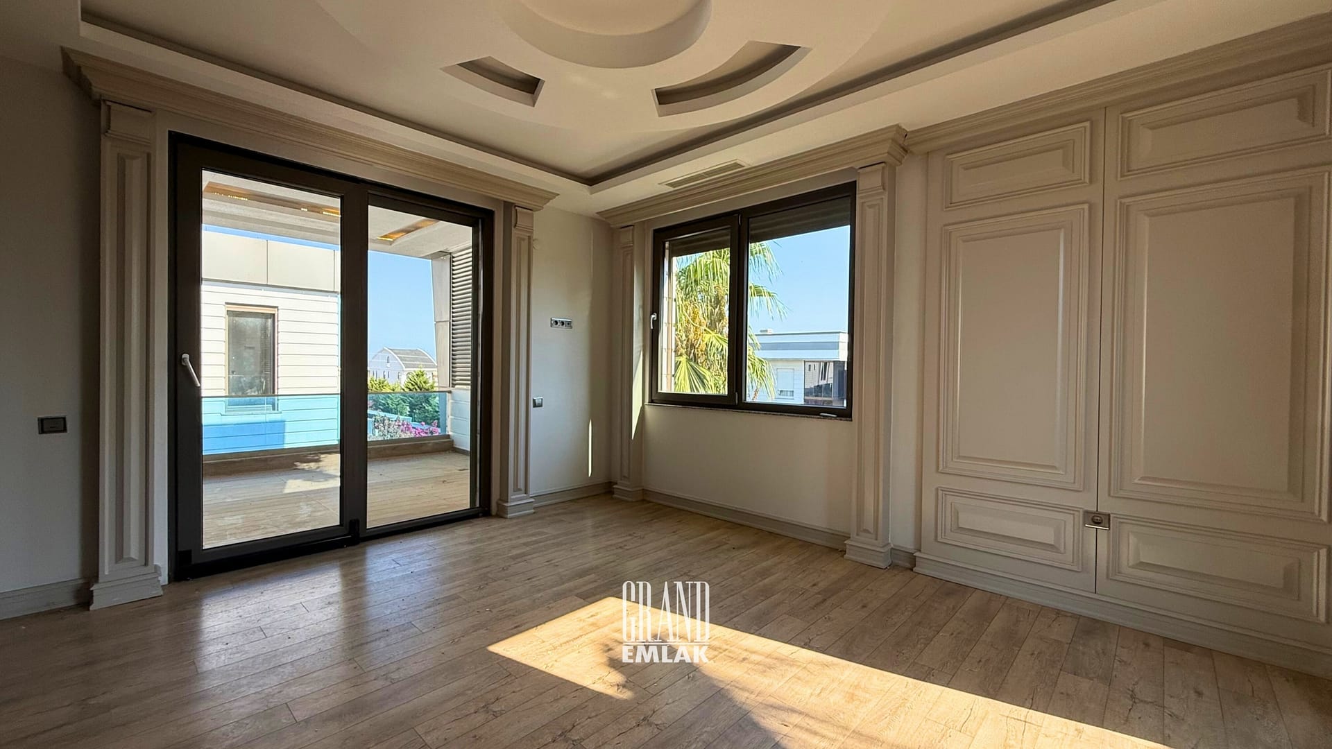 KEMERAĞZI, ESİLARA SİTESİNDE ASANSÖRLÜ HAVUZLU 5+1 SATILIK VİLLA (28)