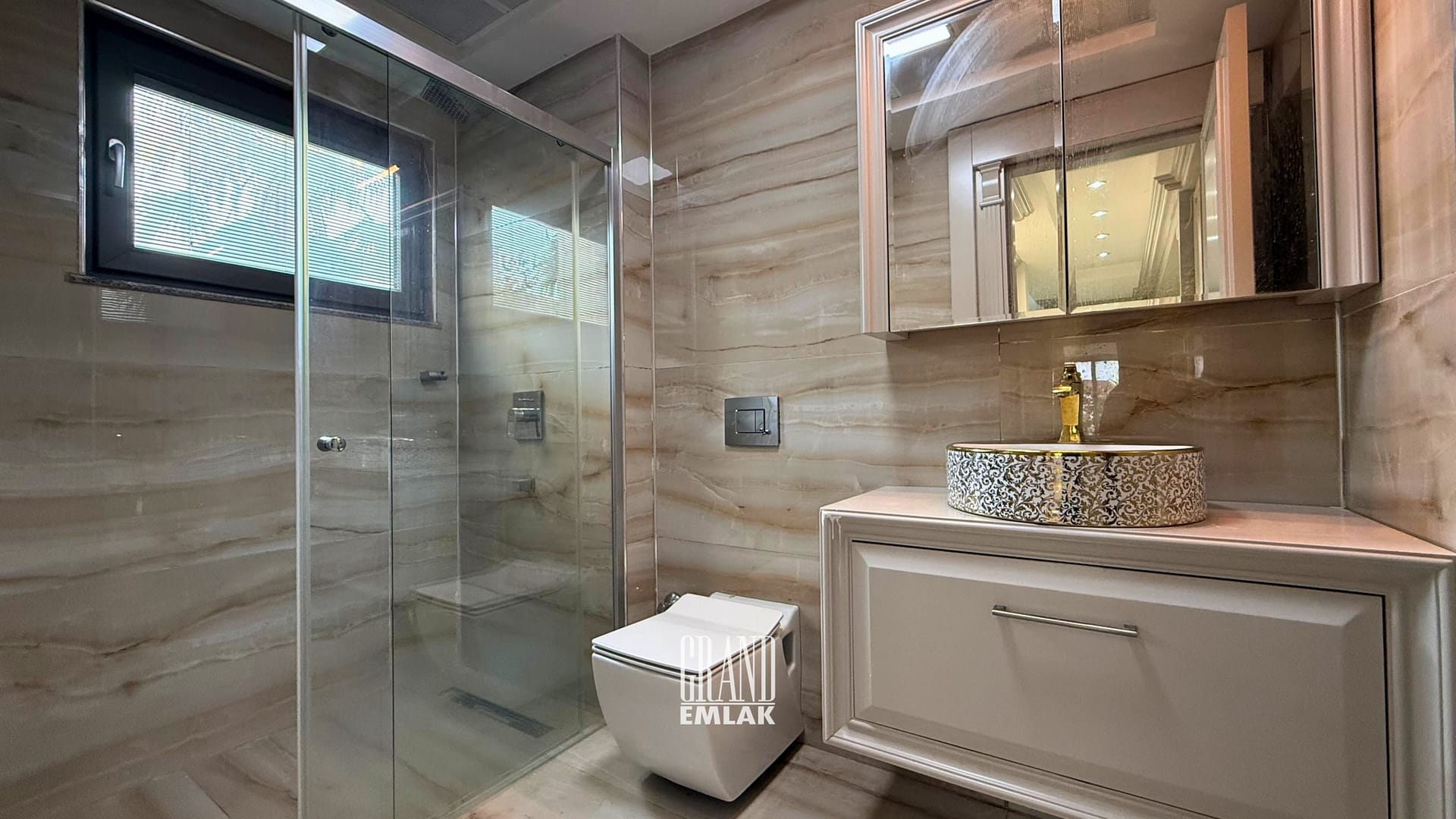 KEMERAĞZI, ESİLARA SİTESİNDE ASANSÖRLÜ HAVUZLU 5+1 SATILIK VİLLA (36)