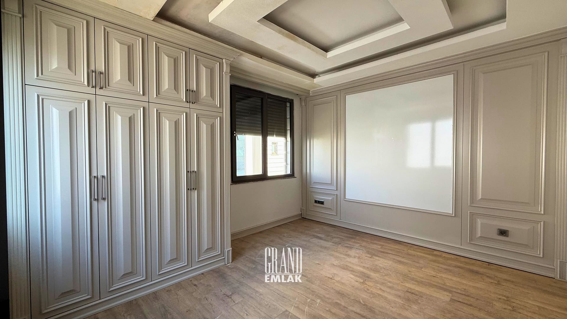 KEMERAĞZI, ESİLARA SİTESİNDE ASANSÖRLÜ HAVUZLU 5+1 SATILIK VİLLA (37)