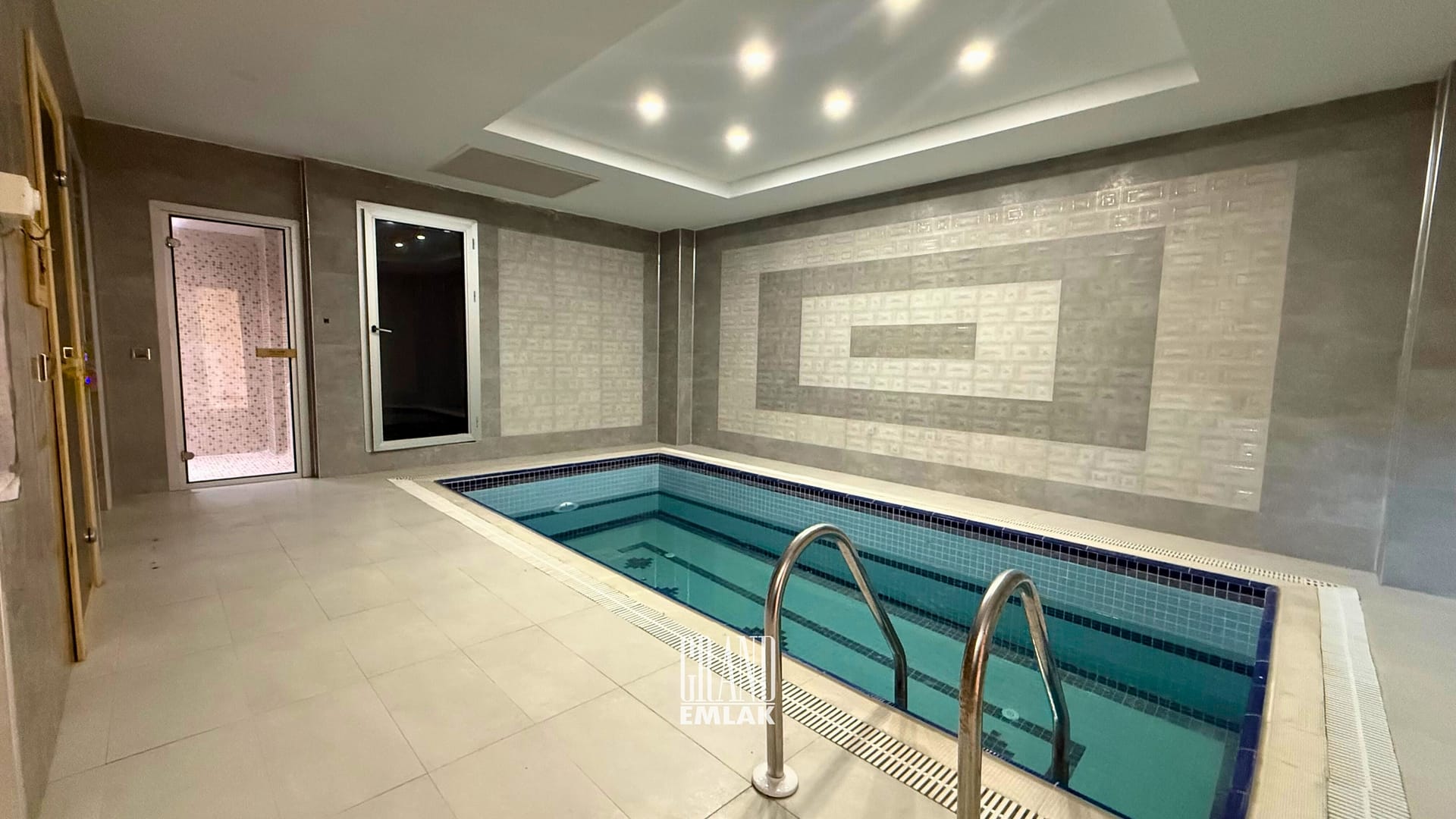 KEMERAĞZI, ESİLARA SİTESİNDE ASANSÖRLÜ HAVUZLU 5+1 SATILIK VİLLA (40)