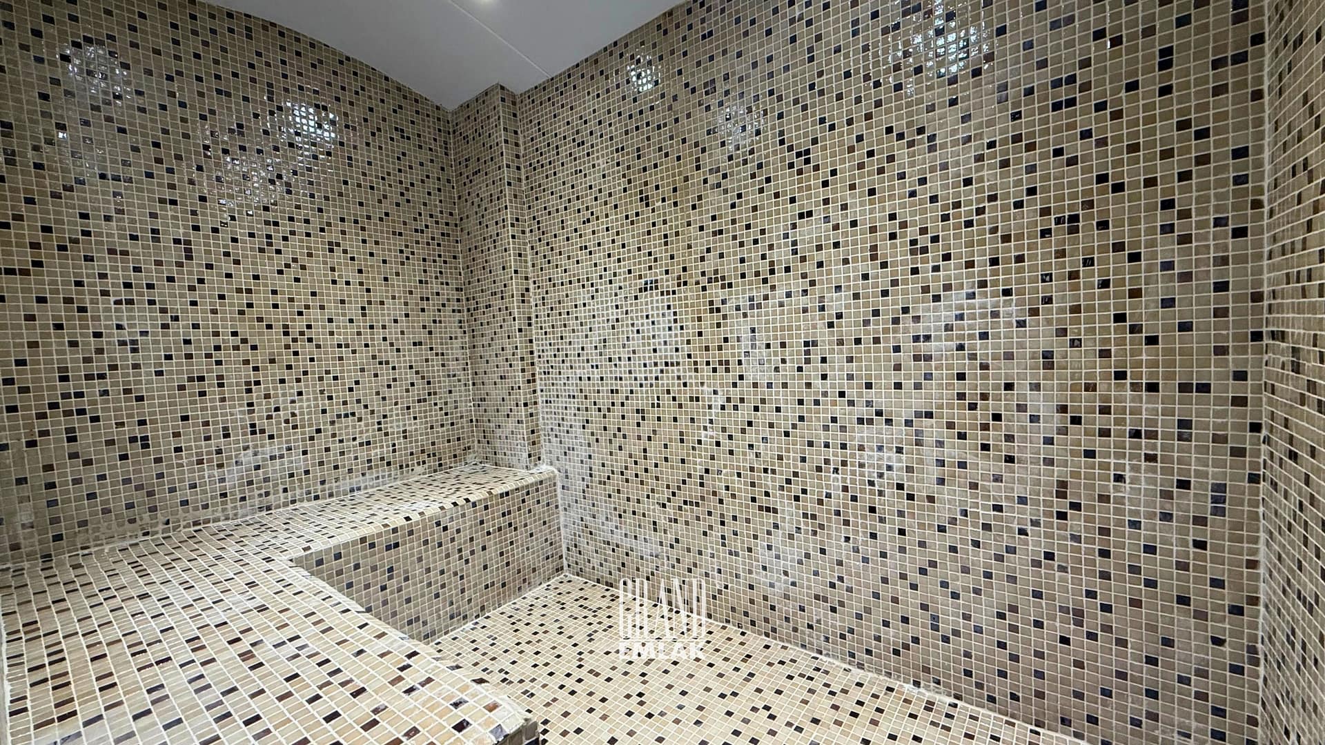 KEMERAĞZI, ESİLARA SİTESİNDE ASANSÖRLÜ HAVUZLU 5+1 SATILIK VİLLA (41)