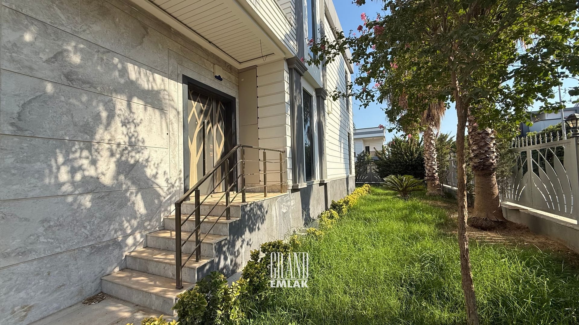 KEMERAĞZI, ESİLARA SİTESİNDE ASANSÖRLÜ HAVUZLU 5+1 SATILIK VİLLA (7)