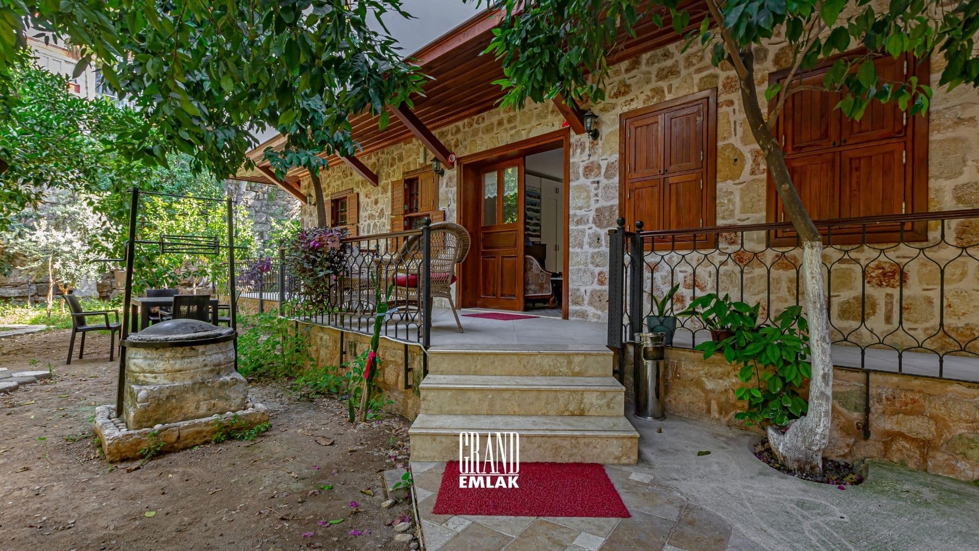 kaleiçinde satılık butik otel (24)