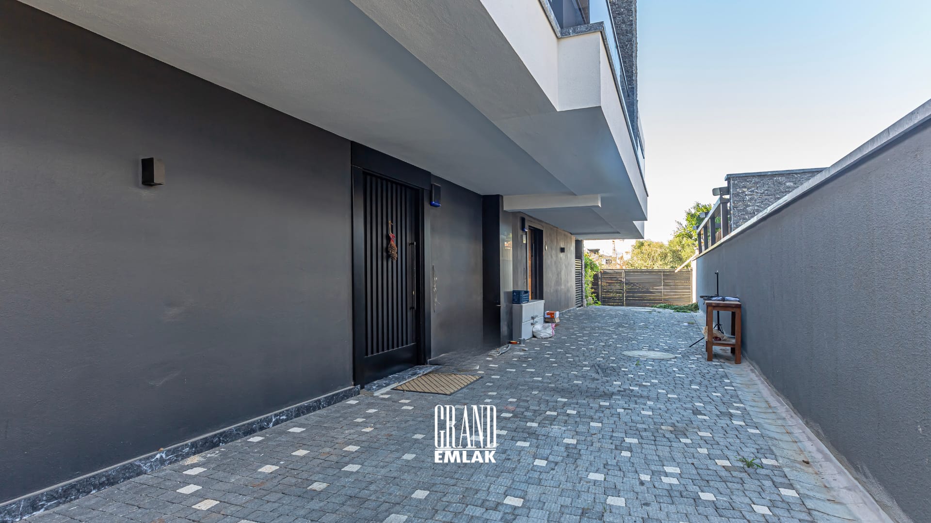 ERMENEK’TE 280 m2 SATILIK 4+1 VİLLA logolu (15)