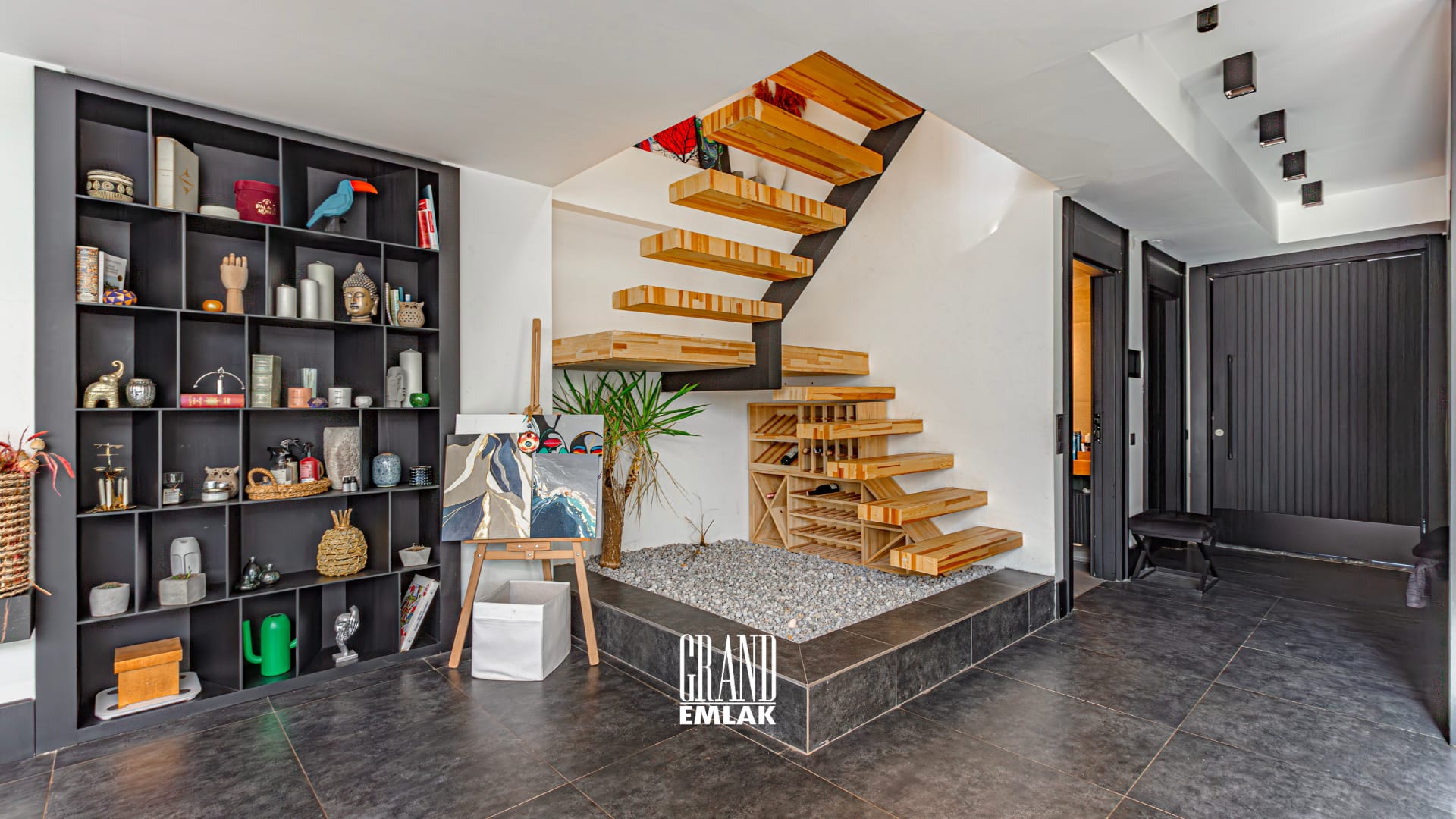 ERMENEK’TE 280 m2 SATILIK 4+1 VİLLA logolu (17)
