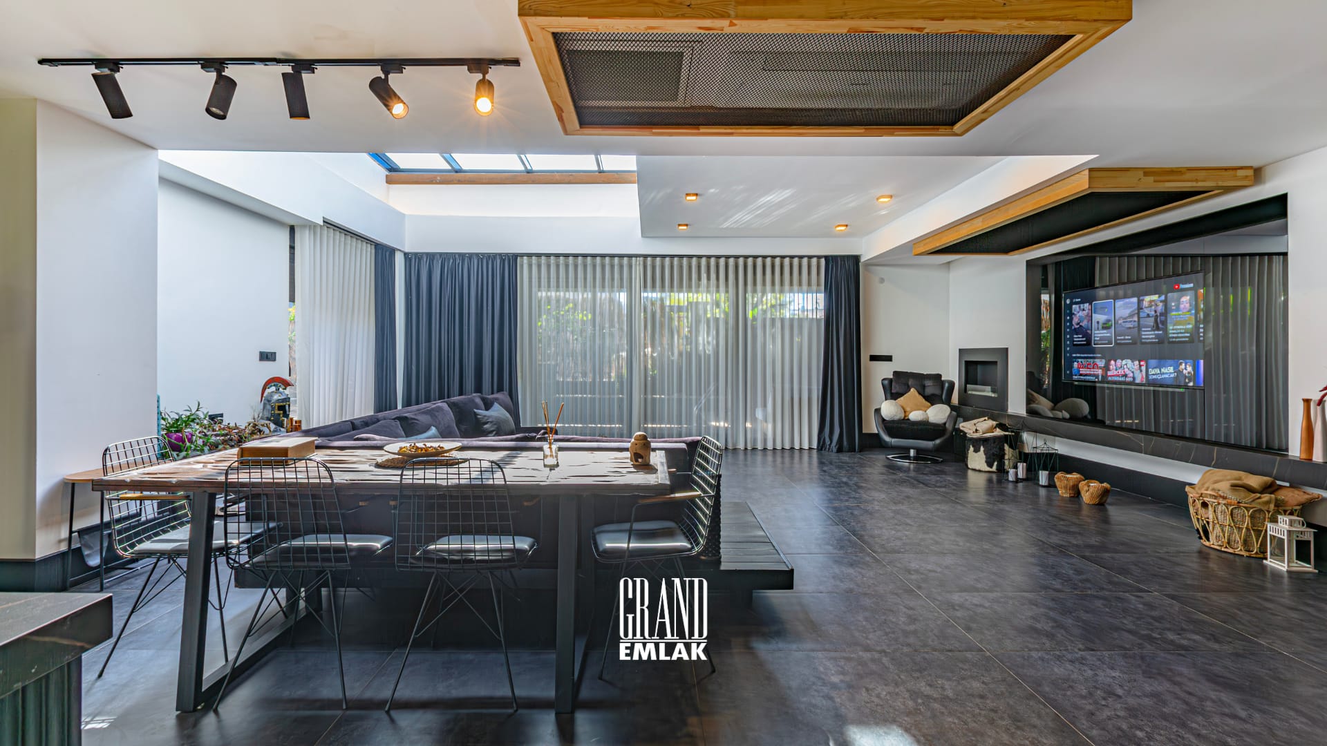 ERMENEK’TE 280 m2 SATILIK 4+1 VİLLA logolu (23)
