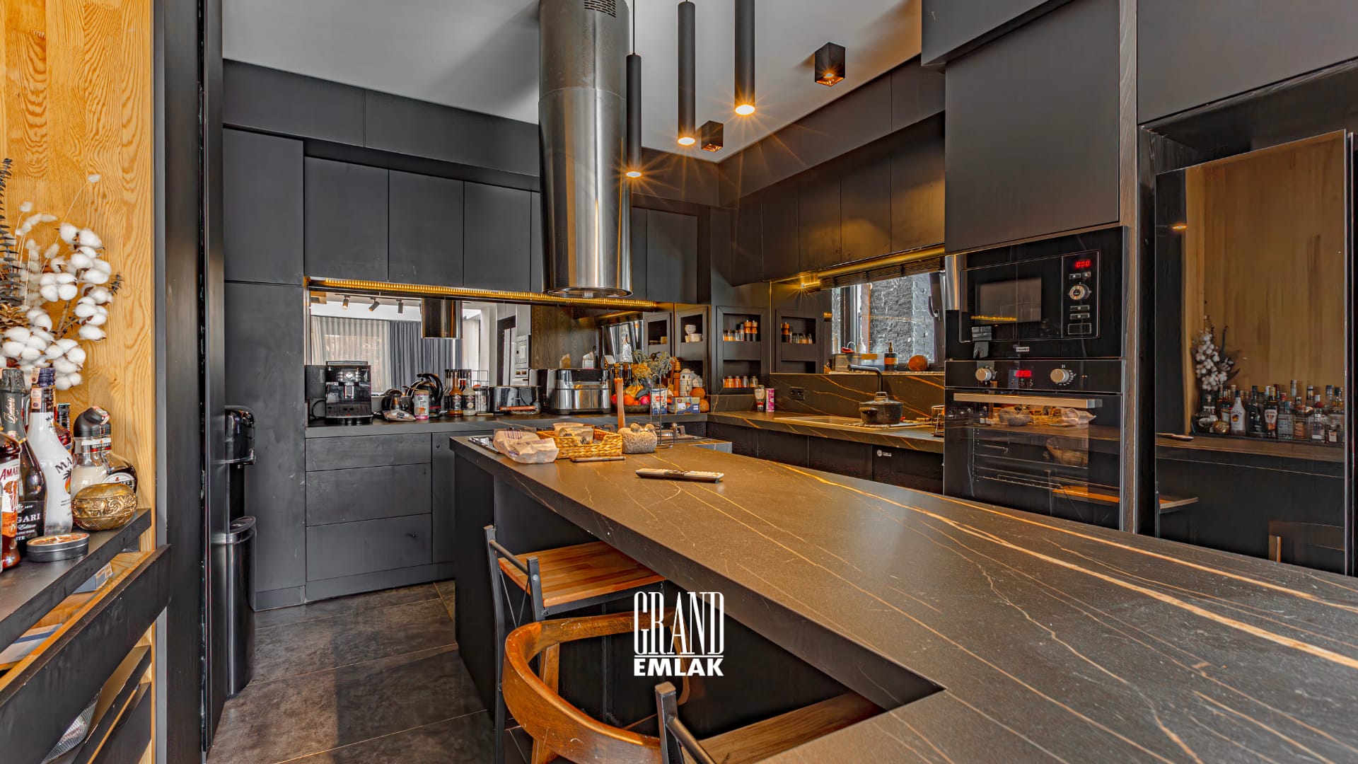 ERMENEK’TE 280 m2 SATILIK 4+1 VİLLA logolu (25)