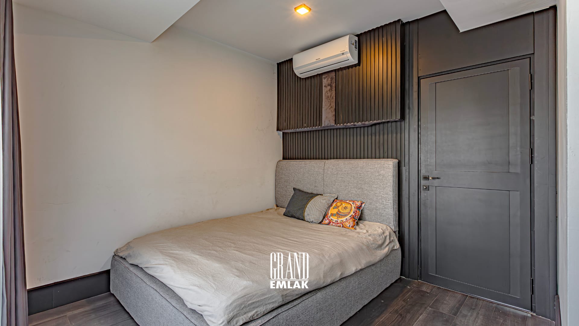 ERMENEK’TE 280 m2 SATILIK 4+1 VİLLA logolu (39)