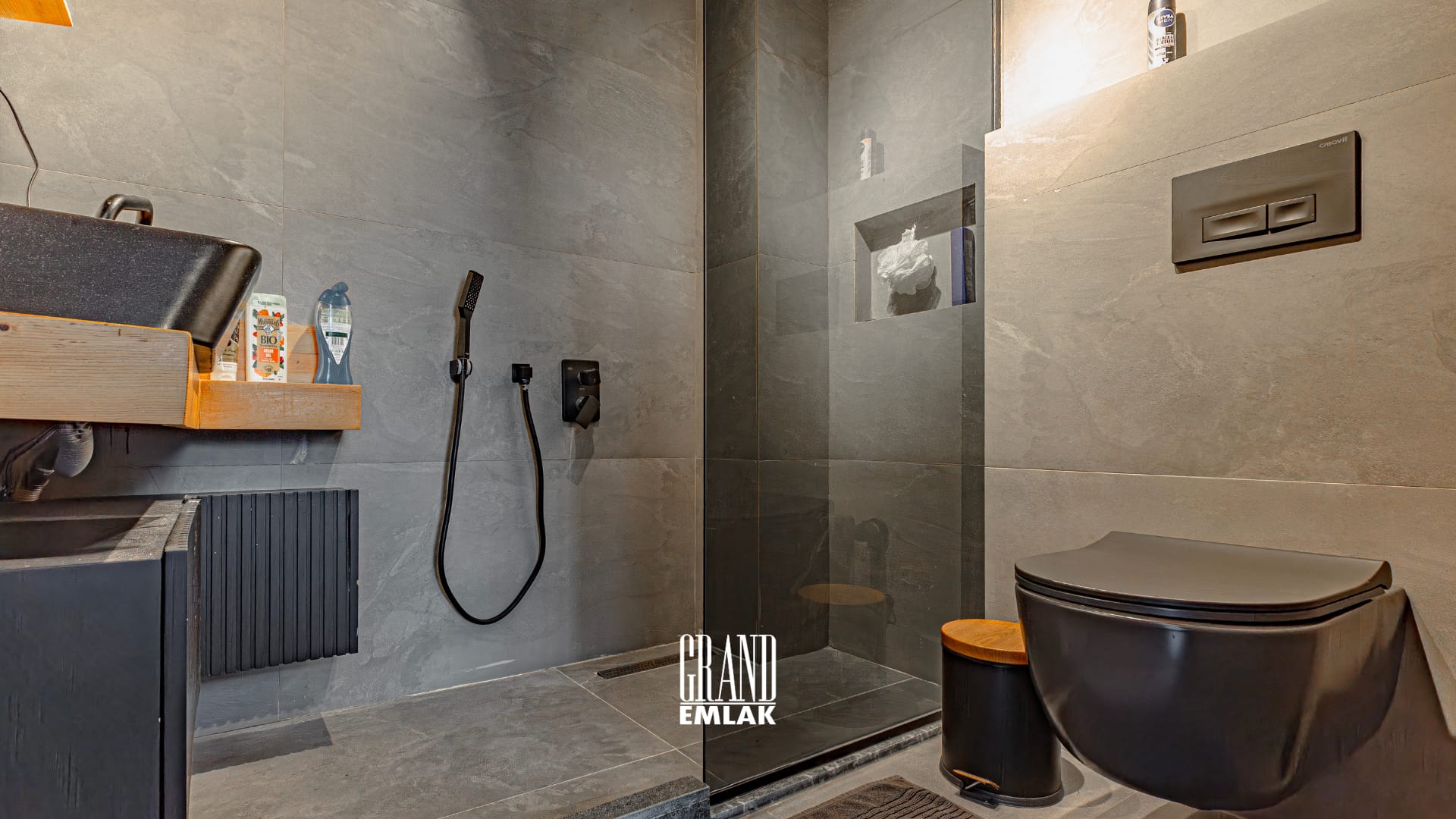 ERMENEK’TE 280 m2 SATILIK 4+1 VİLLA logolu (43)