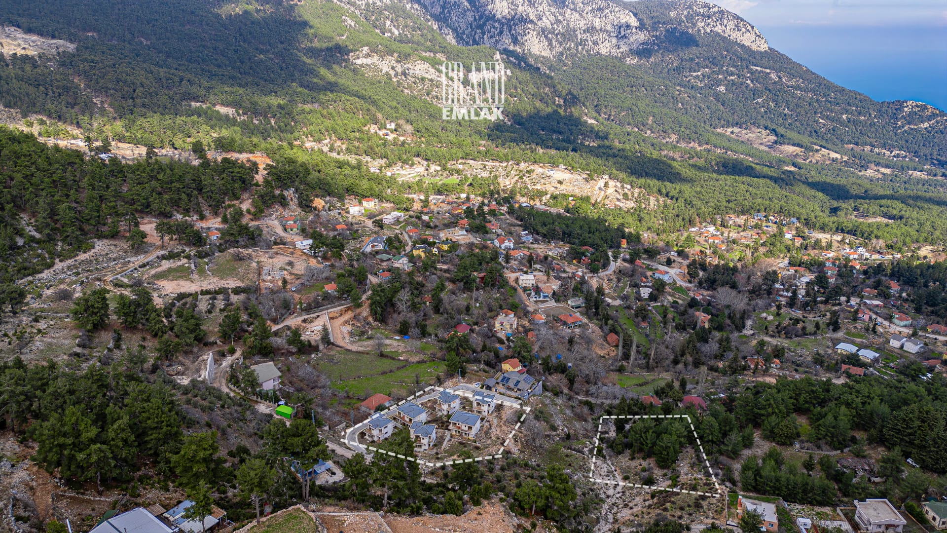KEMER BEYCİK’TE, TOPLAM 6.700 m2 ARSA VE 8 NATAMAM VİLLA (11)
