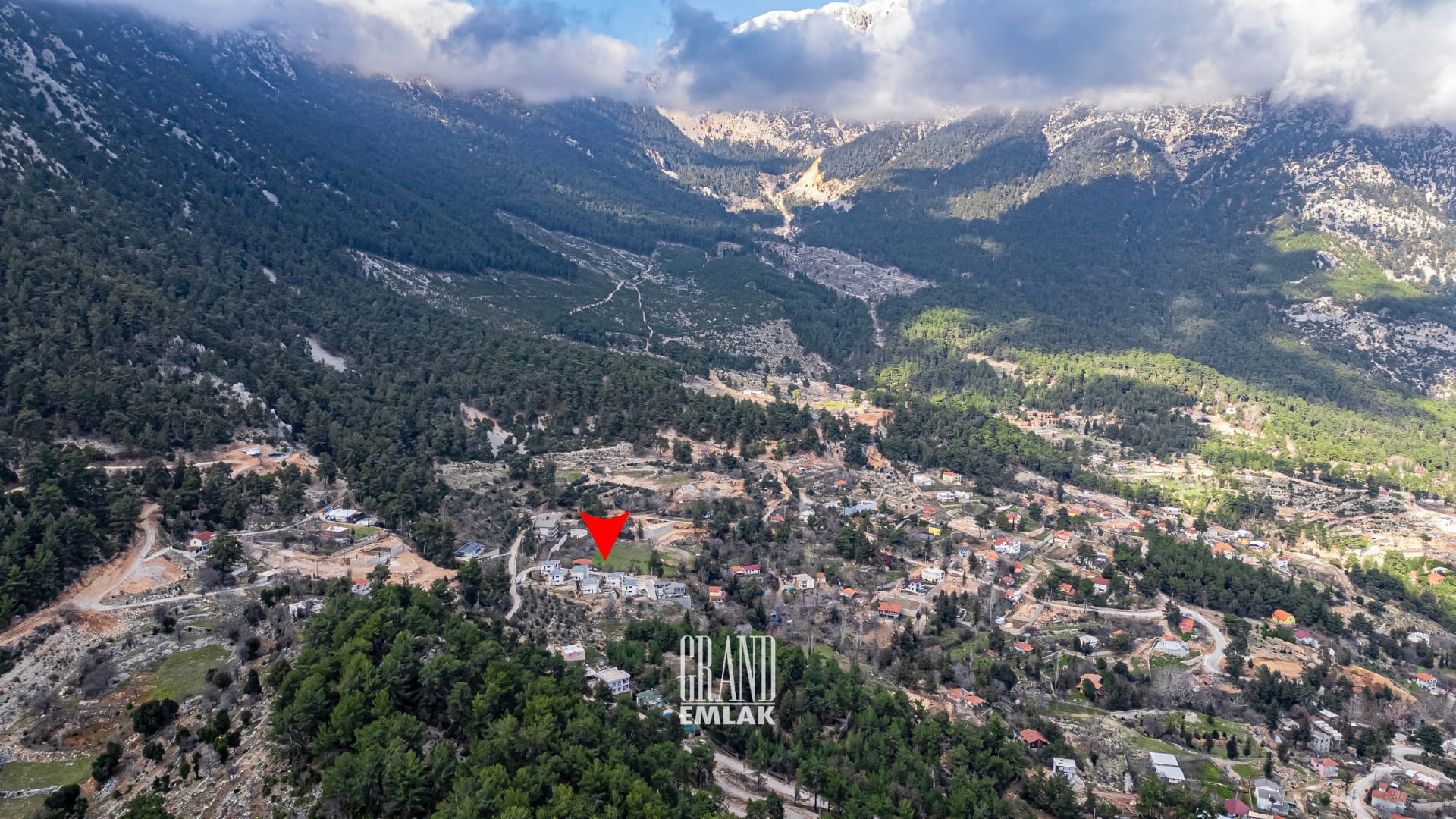 KEMER BEYCİK’TE, TOPLAM 6.700 m2 ARSA VE 8 NATAMAM VİLLA (14)